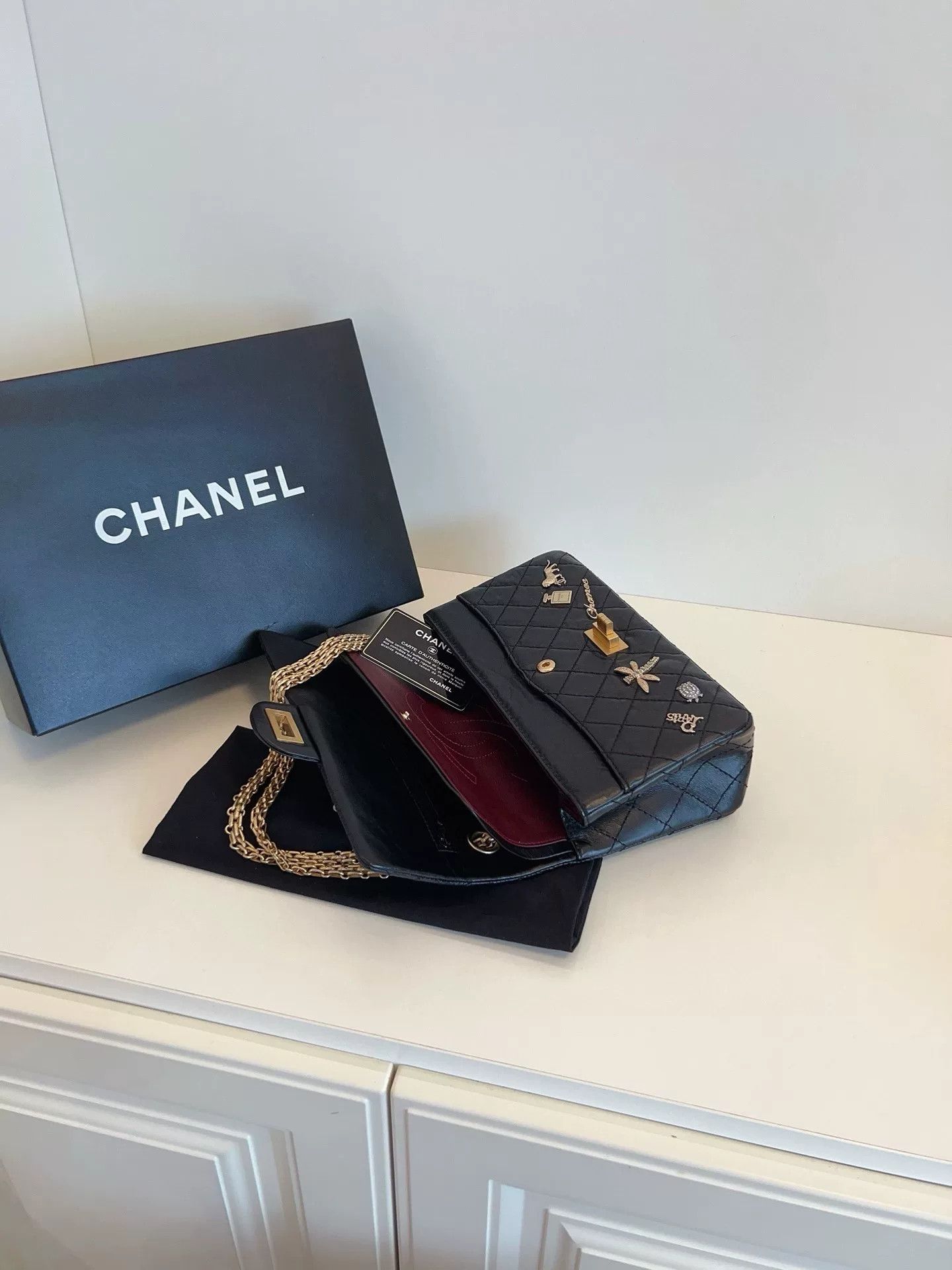 Chanel Pre-loved Bag Very good condition Size ONE SIZE - 7 Thumbnail