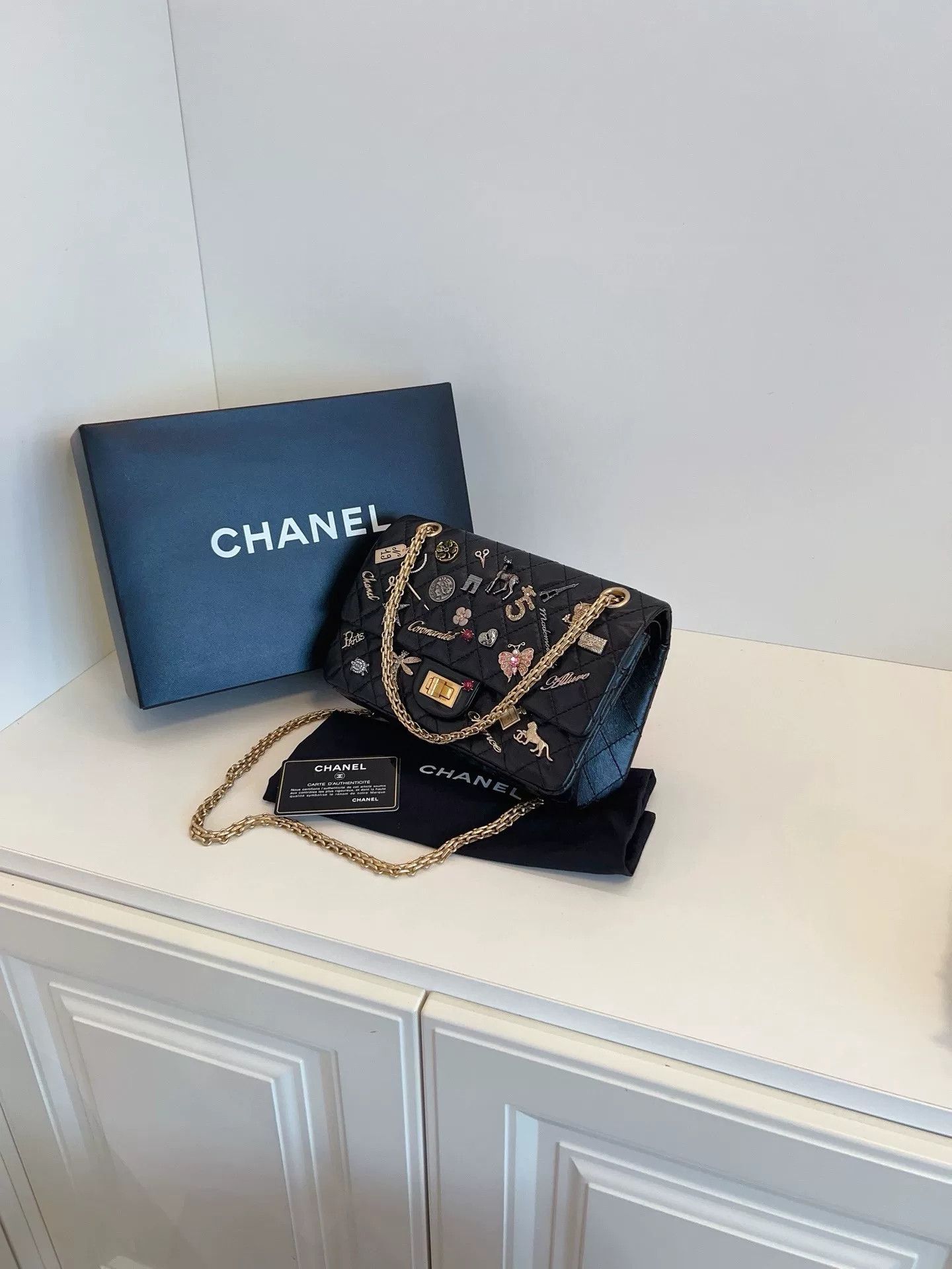 Chanel Pre-loved Bag Very good condition Size ONE SIZE - 3 Thumbnail