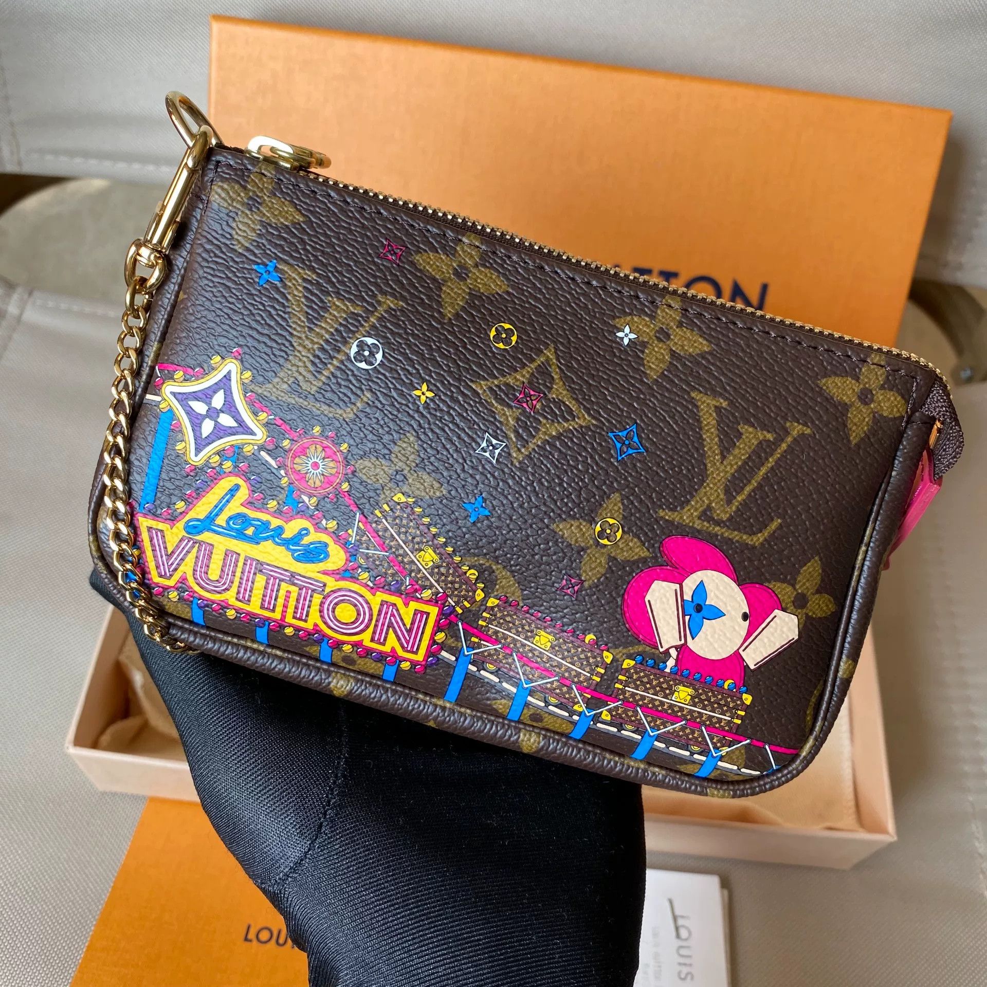 Louis Vuitton Pre-loved Bag Brand new condition Size ONE SIZE - 7 Thumbnail
