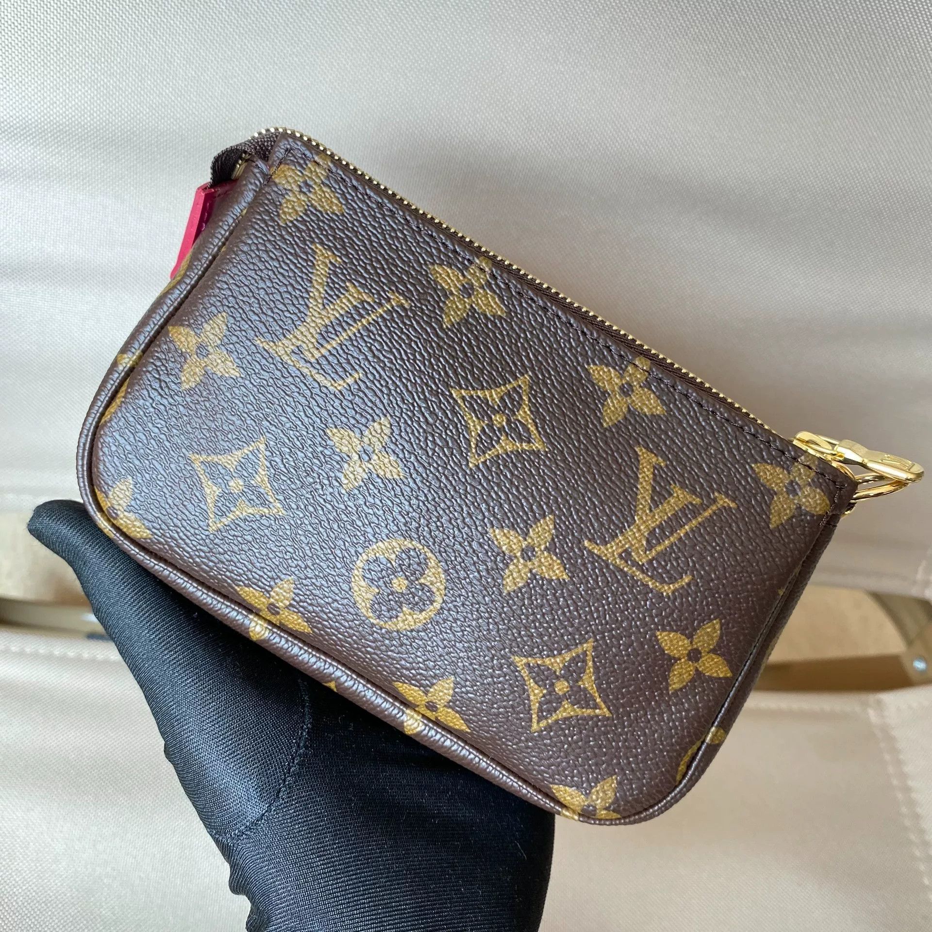 Louis Vuitton Pre-loved Bag Brand new condition Size ONE SIZE - 3 Thumbnail