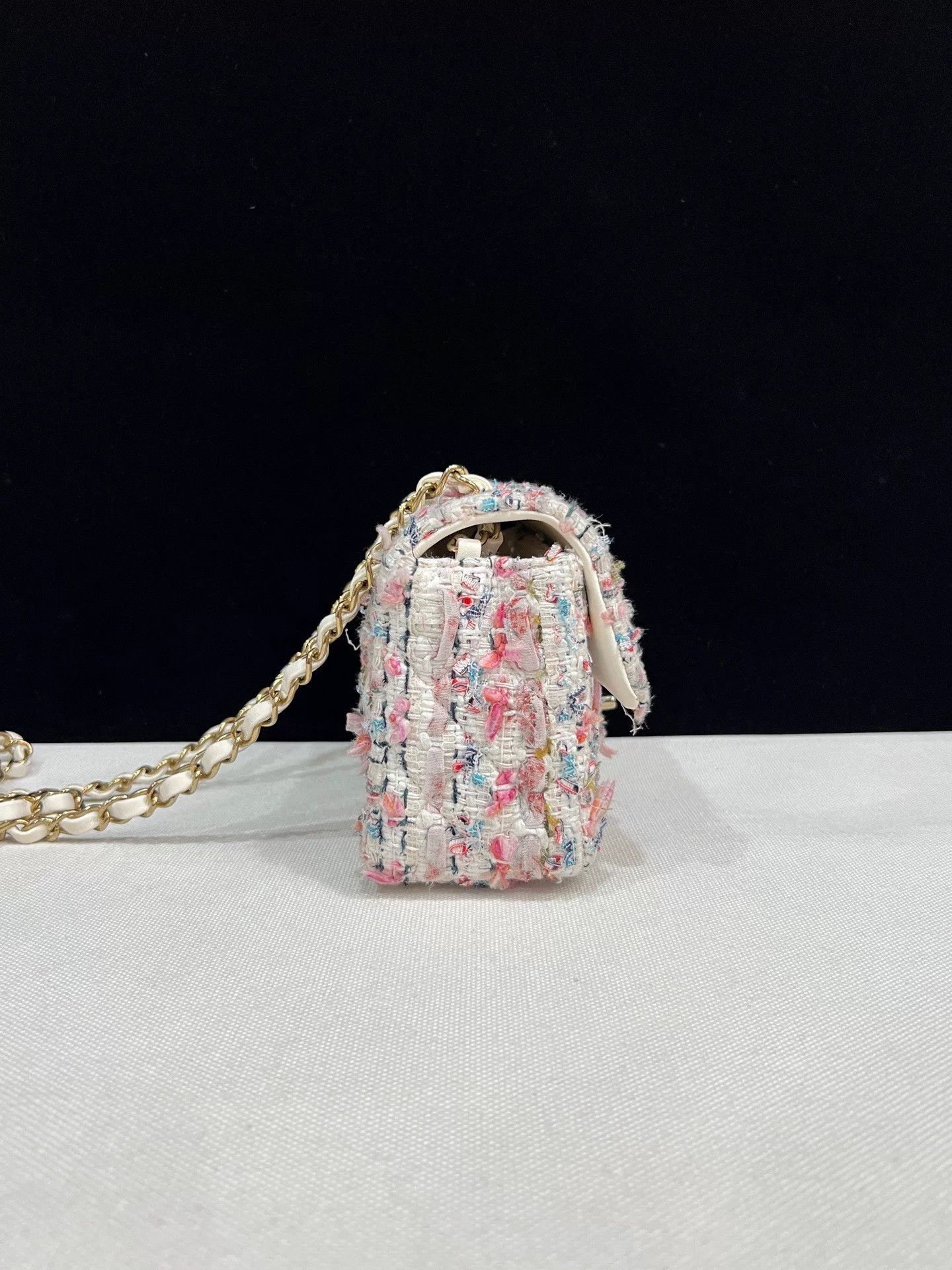 Chanel Pre-loved Bag Very good condition Size ONE SIZE - 4 Thumbnail