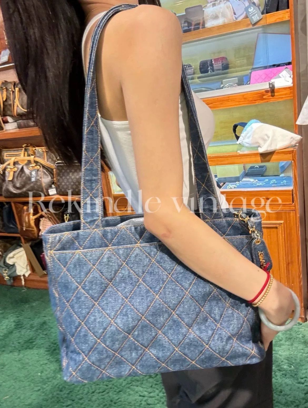 Chanel Pre-loved Bag Very good condition Size ONE SIZE - 9 Thumbnail