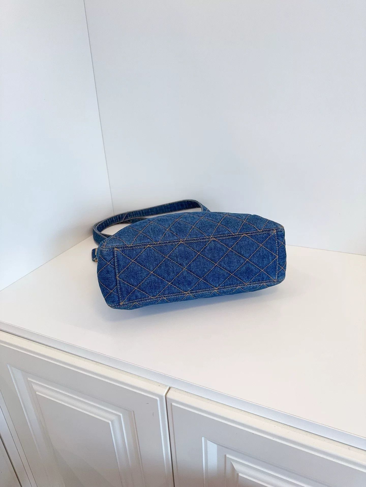 Chanel Pre-loved Bag Very good condition Size ONE SIZE - 6 Thumbnail