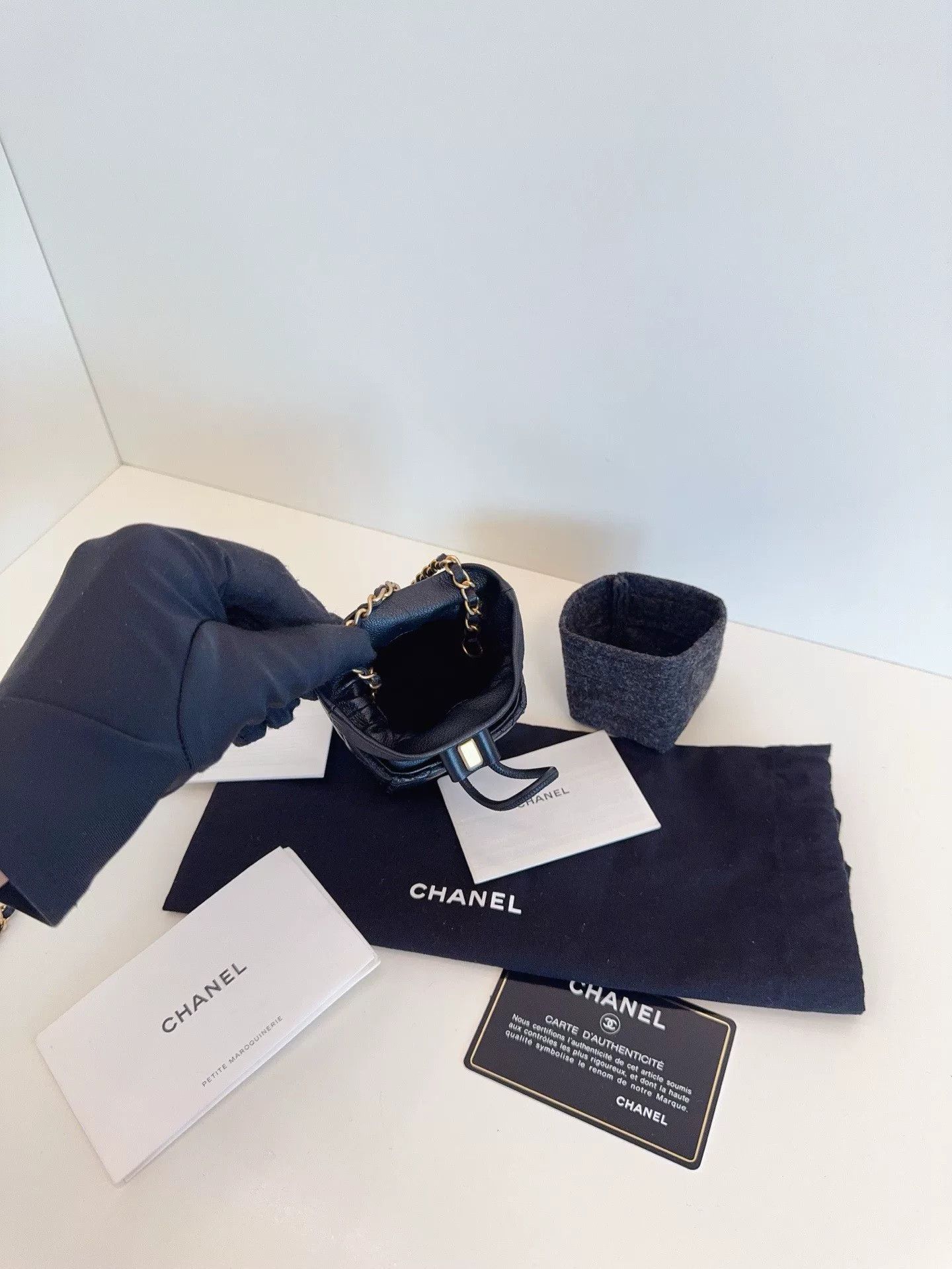 Chanel Pre-loved Bag Very good condition Size ONE SIZE - 8 Thumbnail