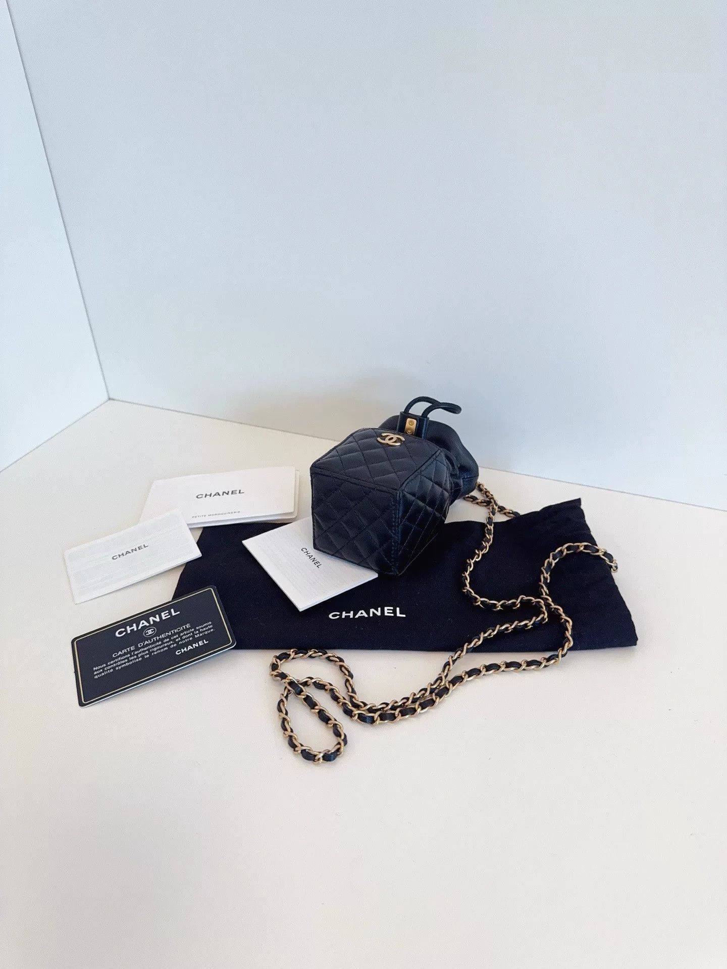 Chanel Pre-loved Bag Very good condition Size ONE SIZE - 5 Thumbnail