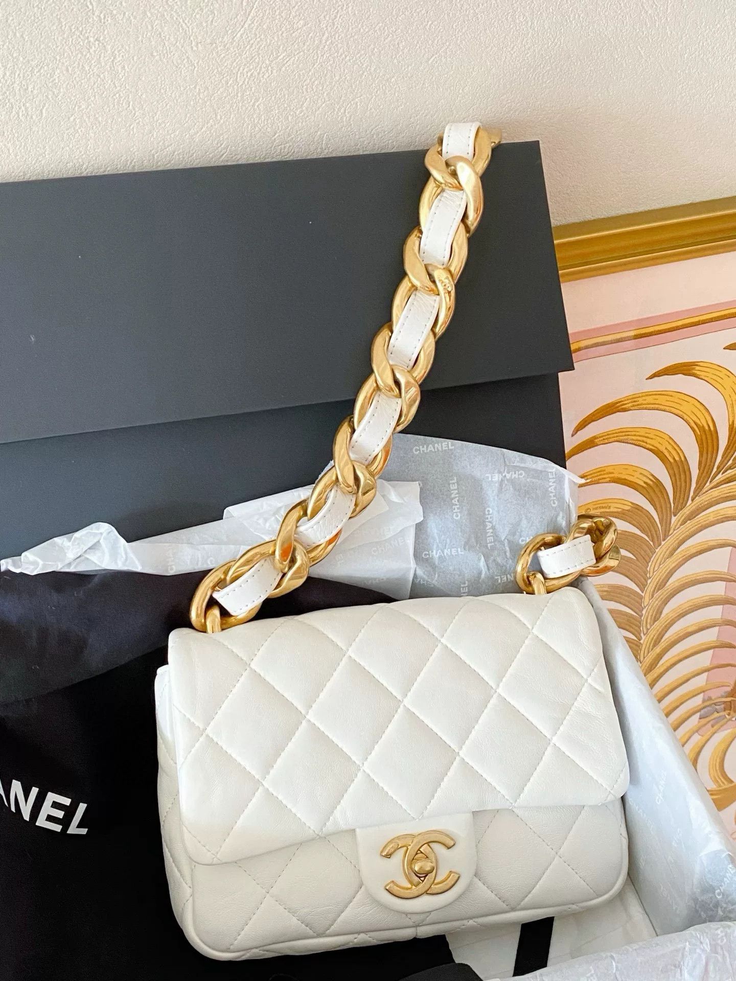 Chanel Pre-loved Bag Very good condition Size ONE SIZE - 2 Thumbnail