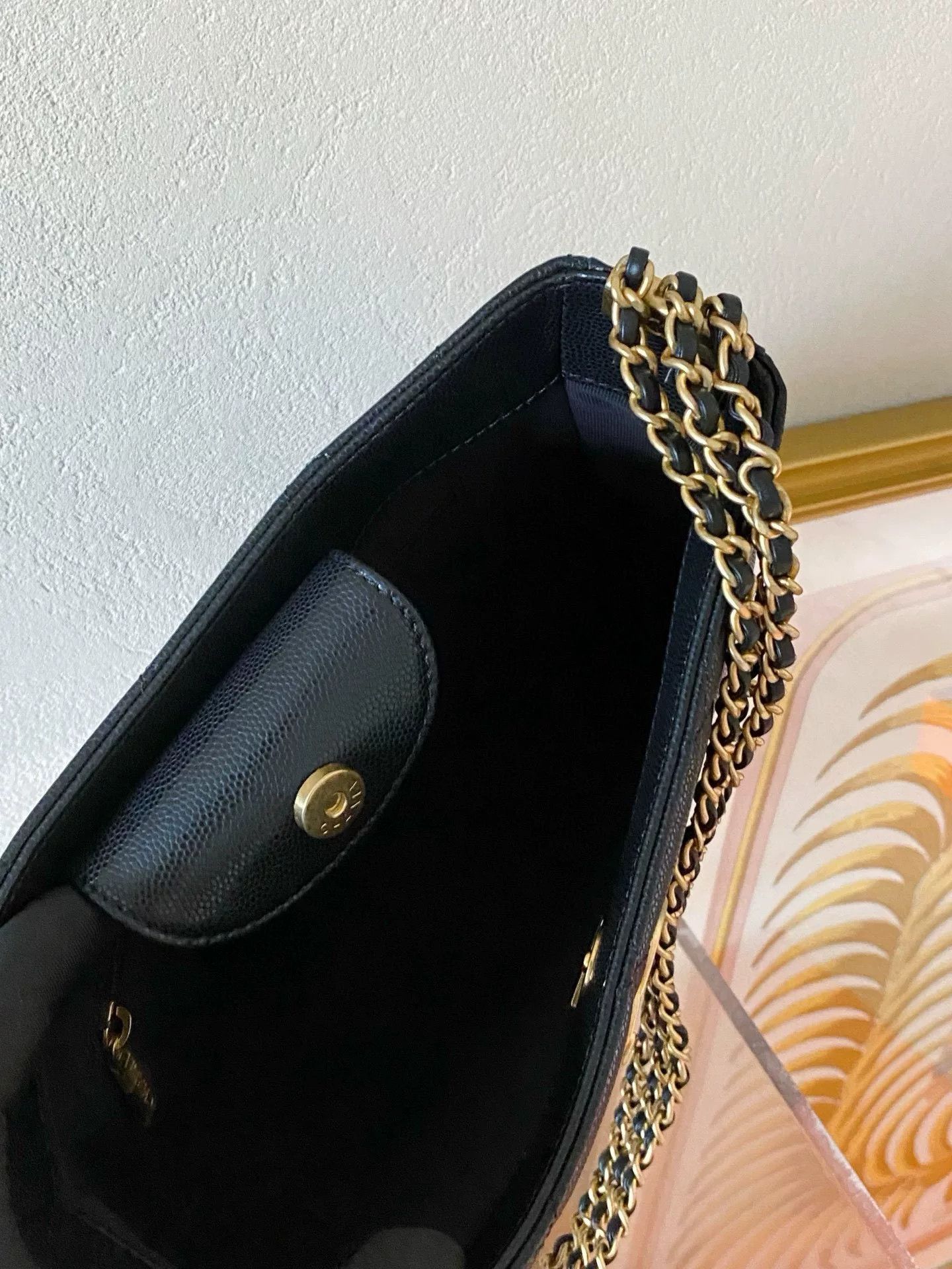 Chanel Pre-loved Bag Very good condition Size ONE SIZE - 5 Thumbnail