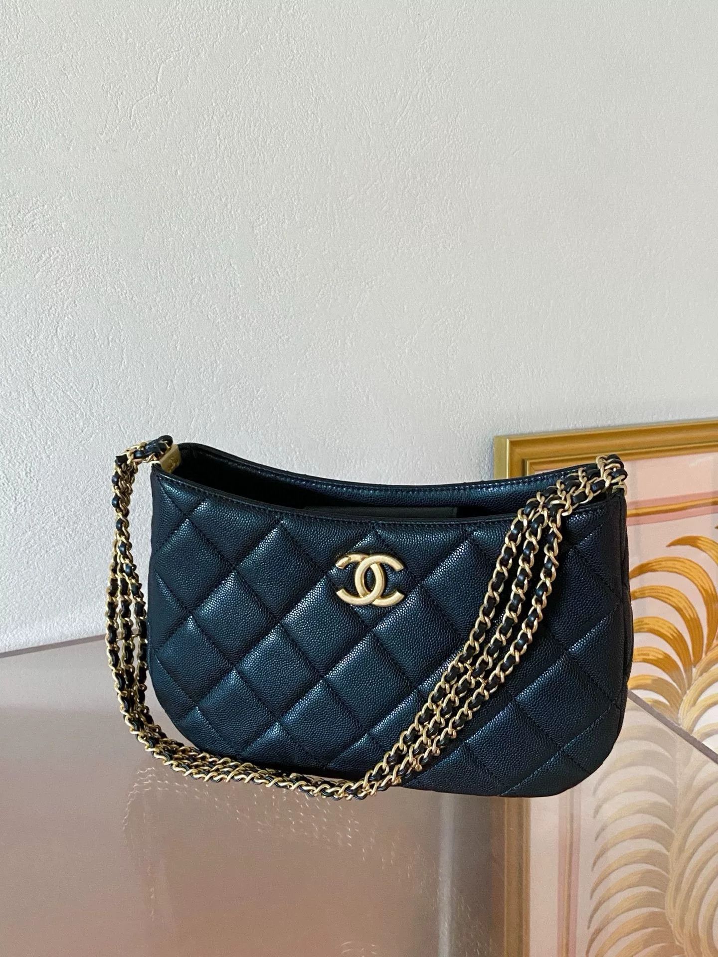 Chanel Pre-loved Bag Very good condition Size ONE SIZE - 2 Thumbnail