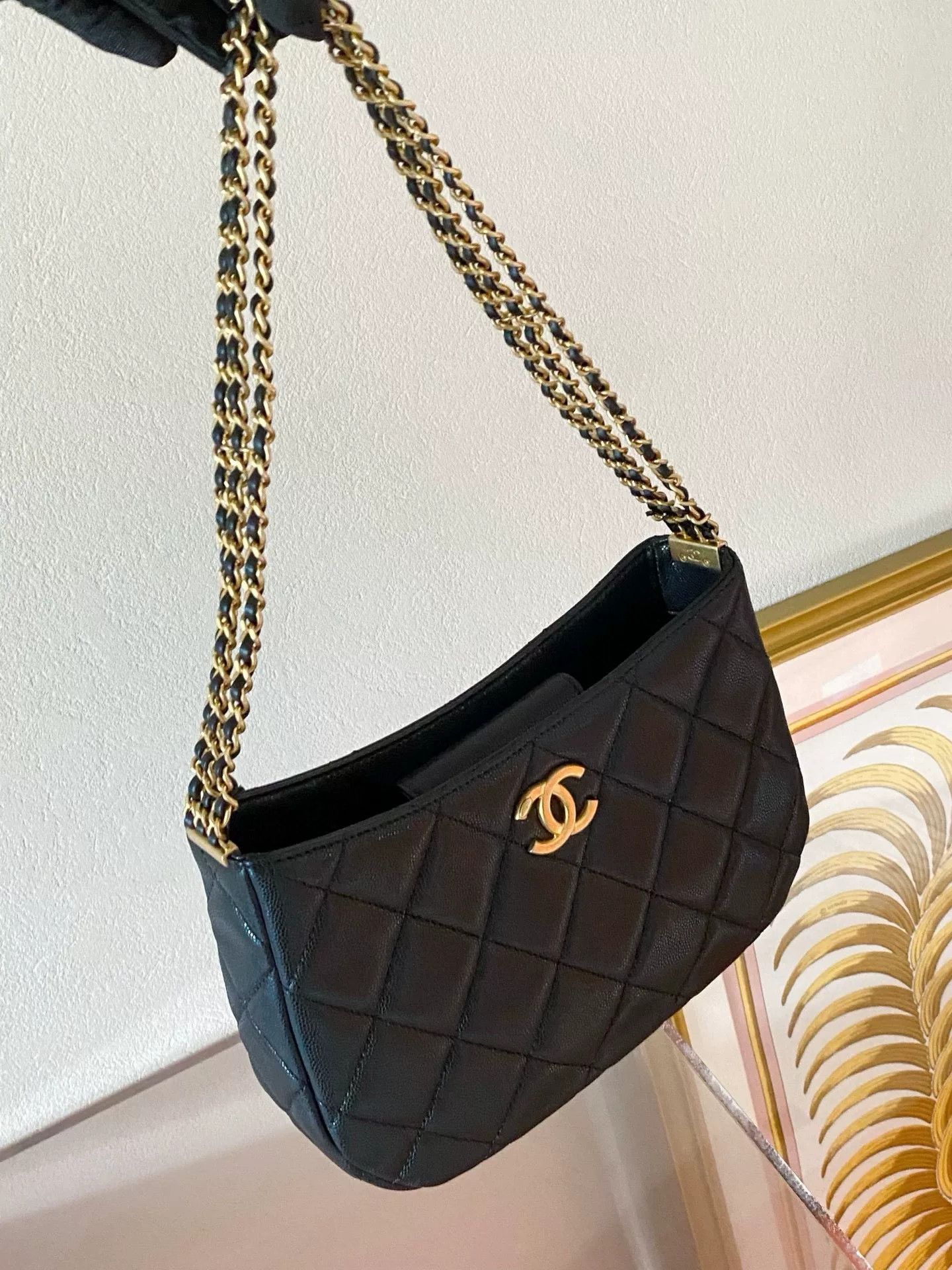 Chanel Pre-loved Bag Very good condition Size ONE SIZE - 4 Thumbnail
