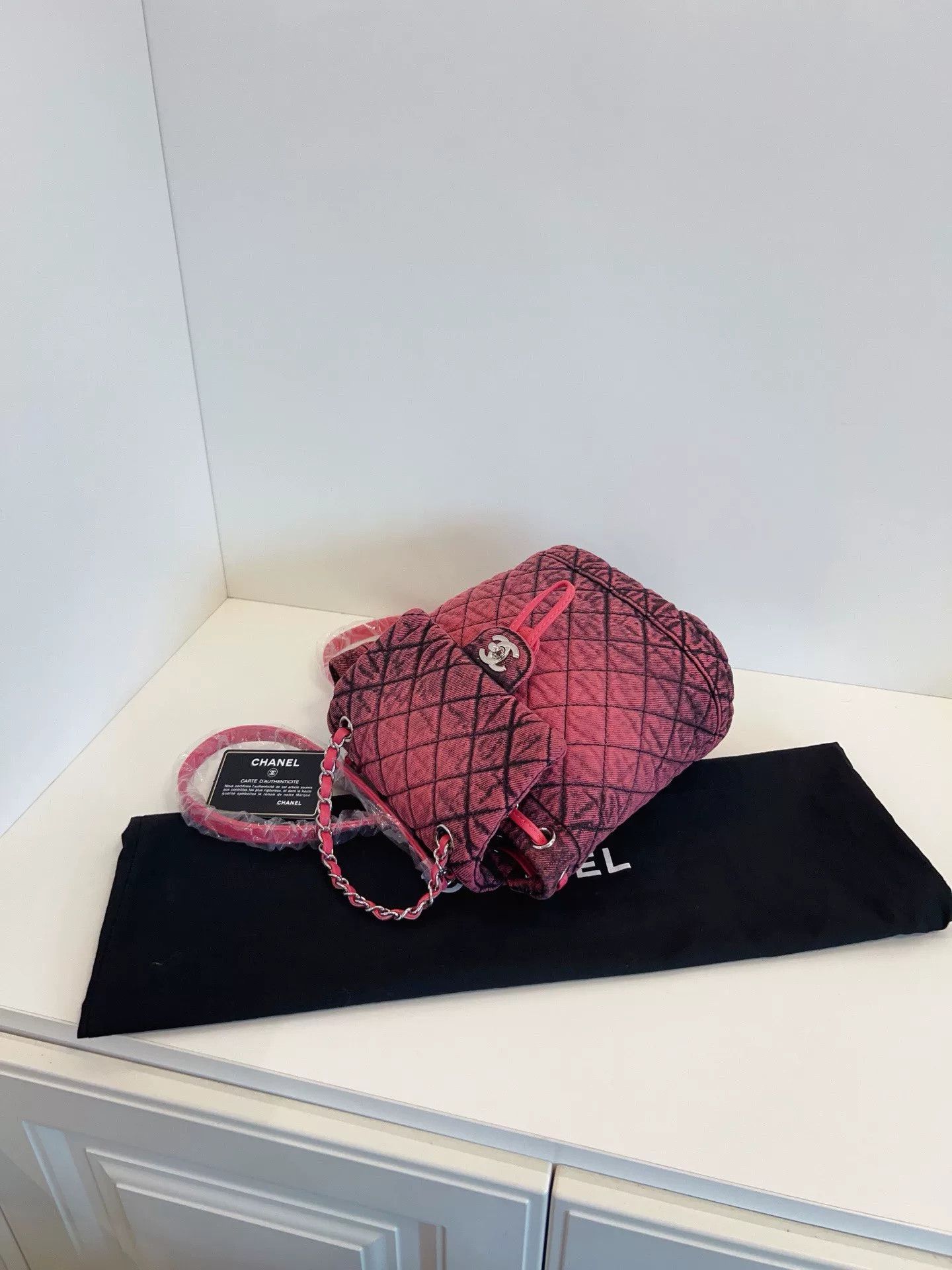 Chanel Pre-loved Bag Very good condition Size ONE SIZE - 5 Thumbnail