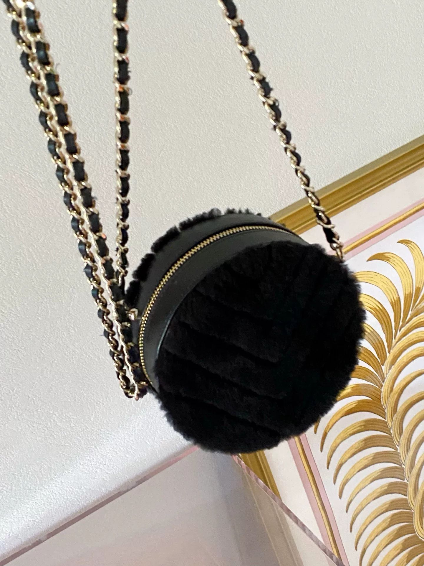 Chanel Pre-loved Bag Very good condition Size ONE SIZE - 4 Thumbnail