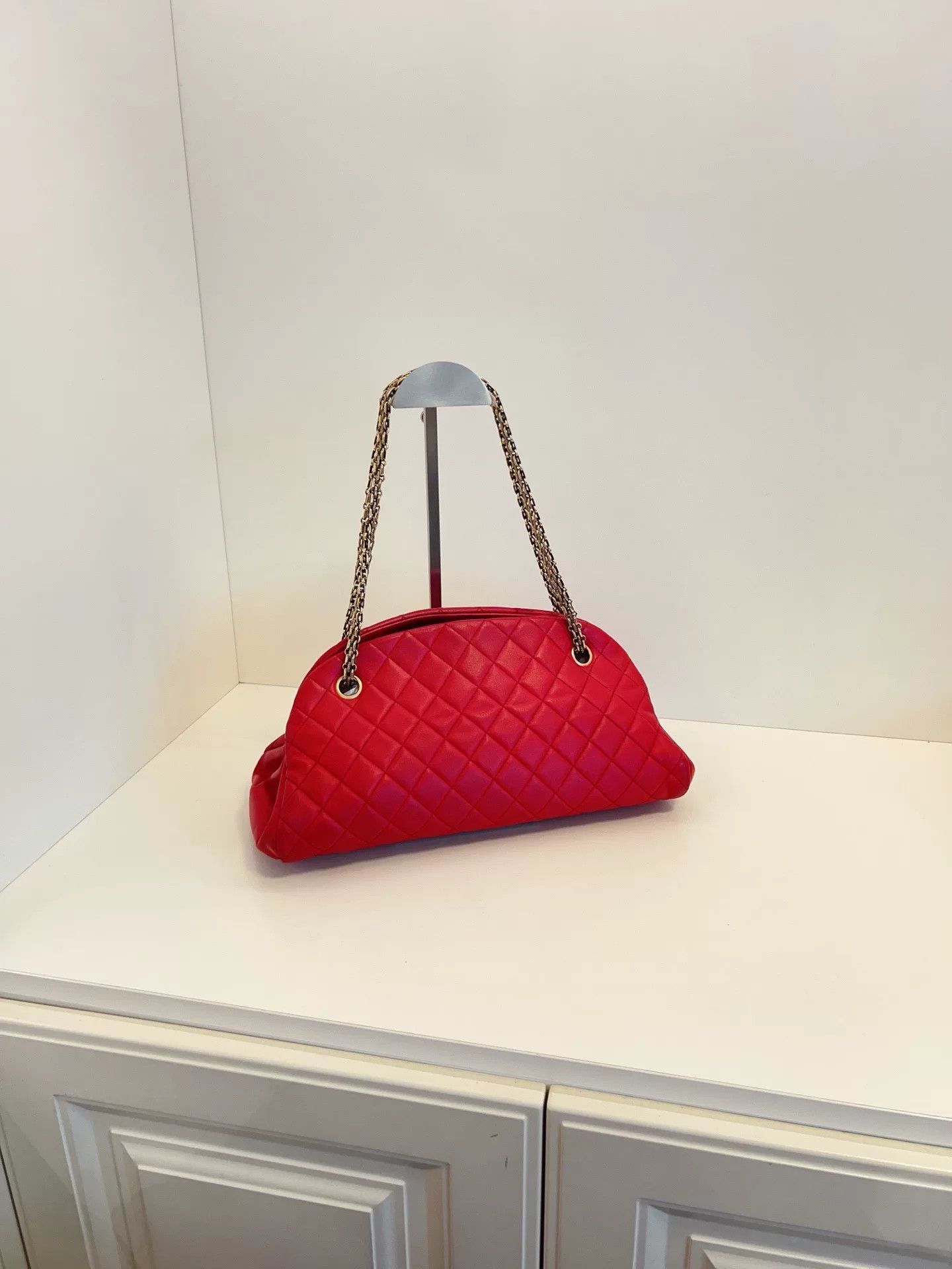 Chanel Pre-loved Bag Very good condition Size ONE SIZE - 2 Thumbnail