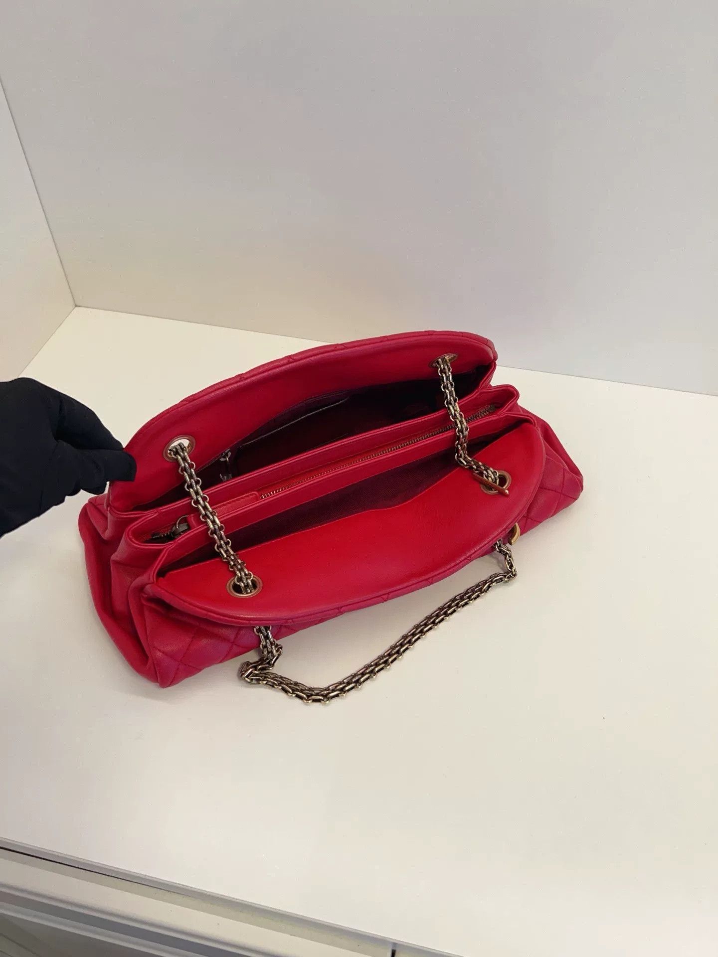Chanel Pre-loved Bag Very good condition Size ONE SIZE - 7 Thumbnail