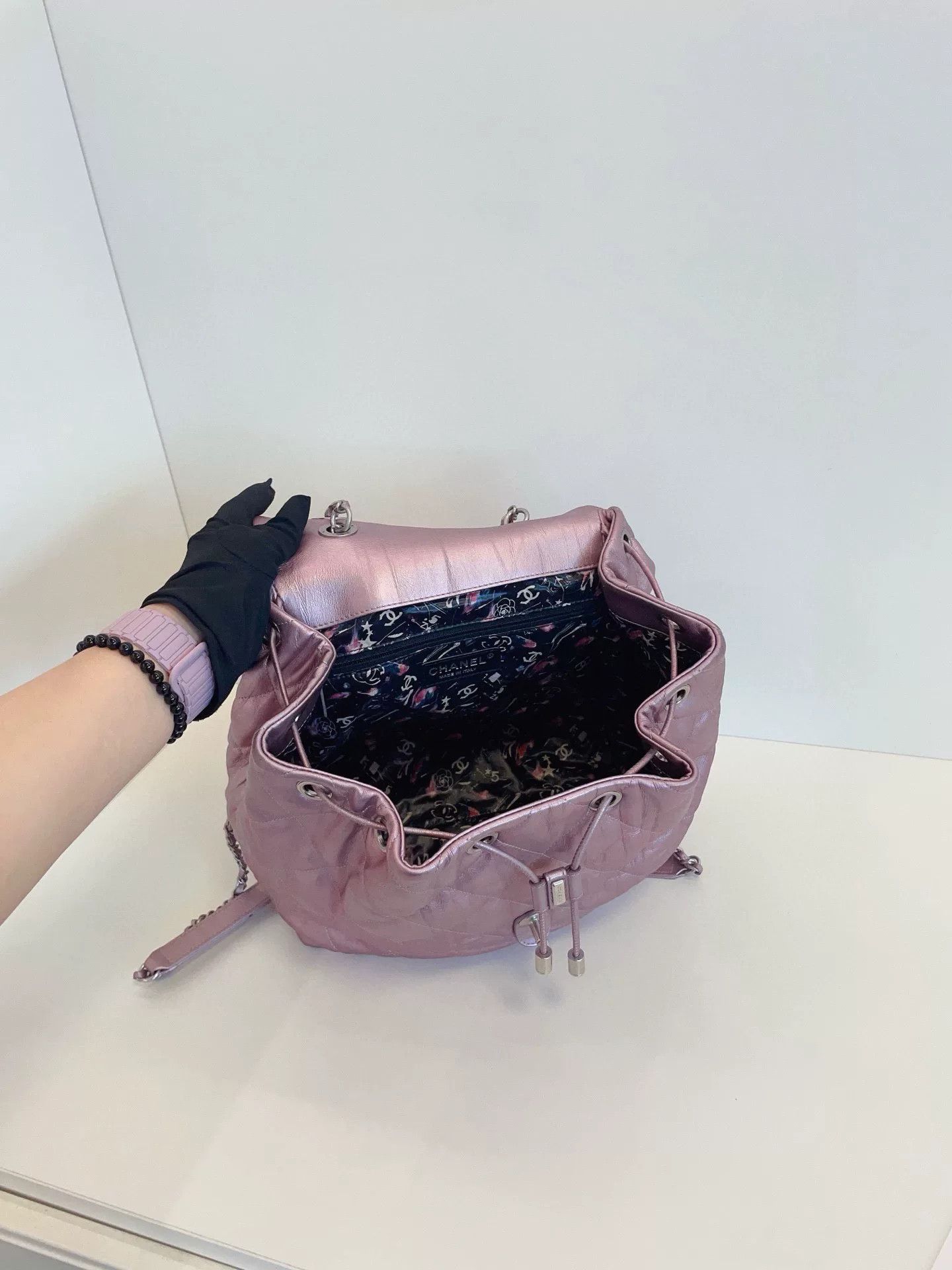 Chanel Pre-loved Bag Very good condition Size ONE SIZE - 7 Thumbnail