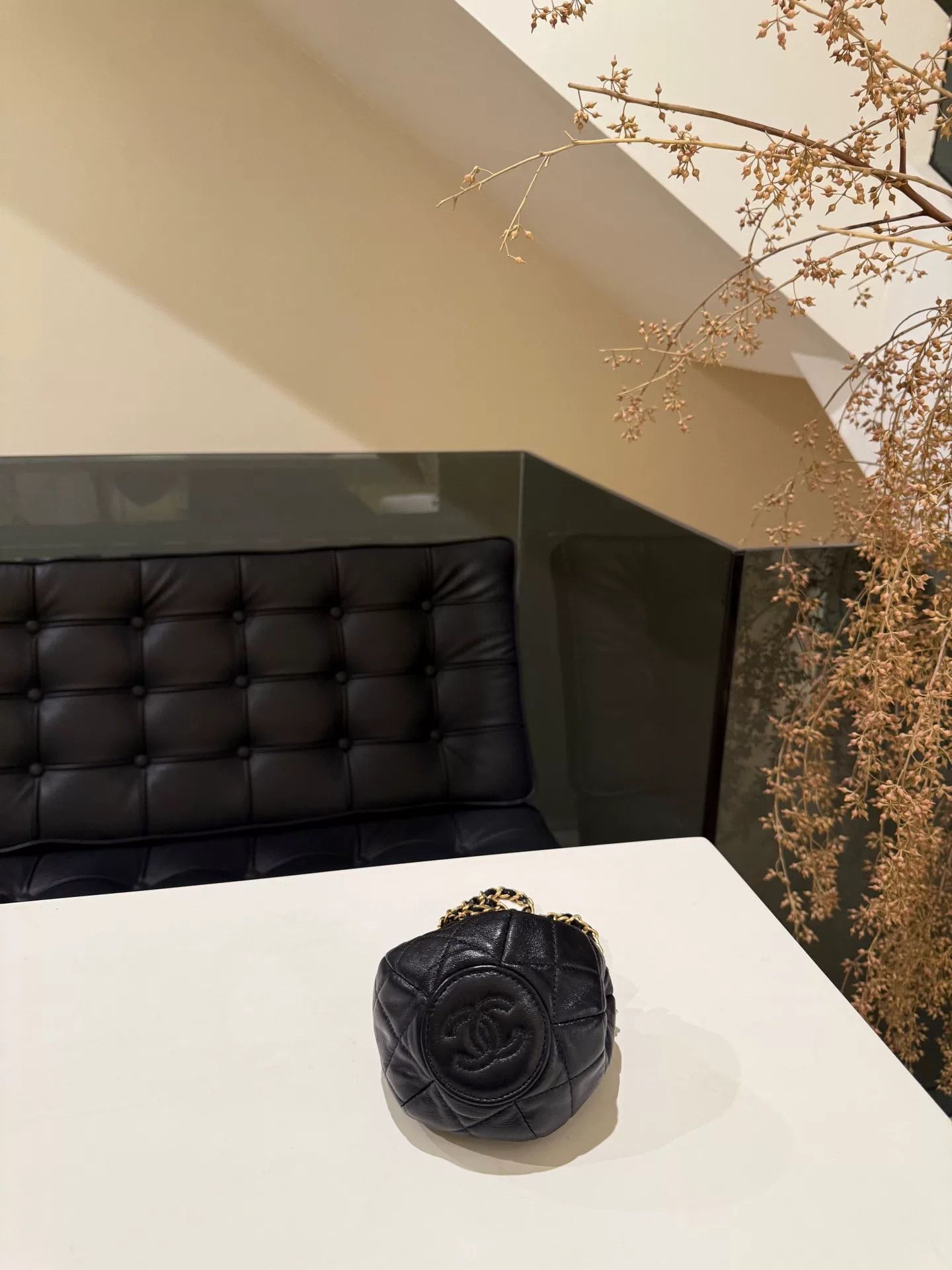Chanel Pre-loved Bag Very good condition Size ONE SIZE - 5 Thumbnail