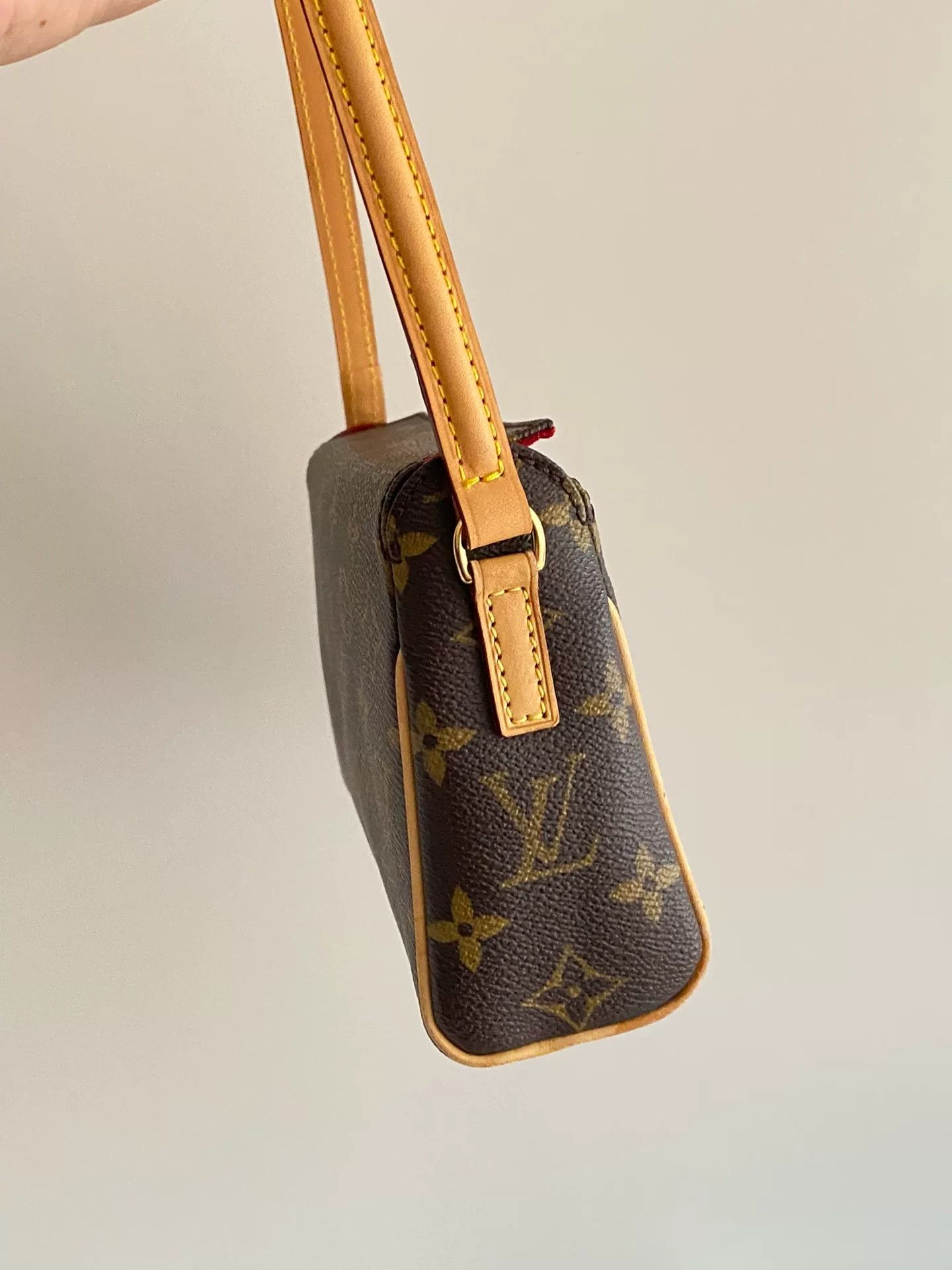 Louis Vuitton Pre-loved Bag Very good condition Size ONE SIZE - 4 Thumbnail
