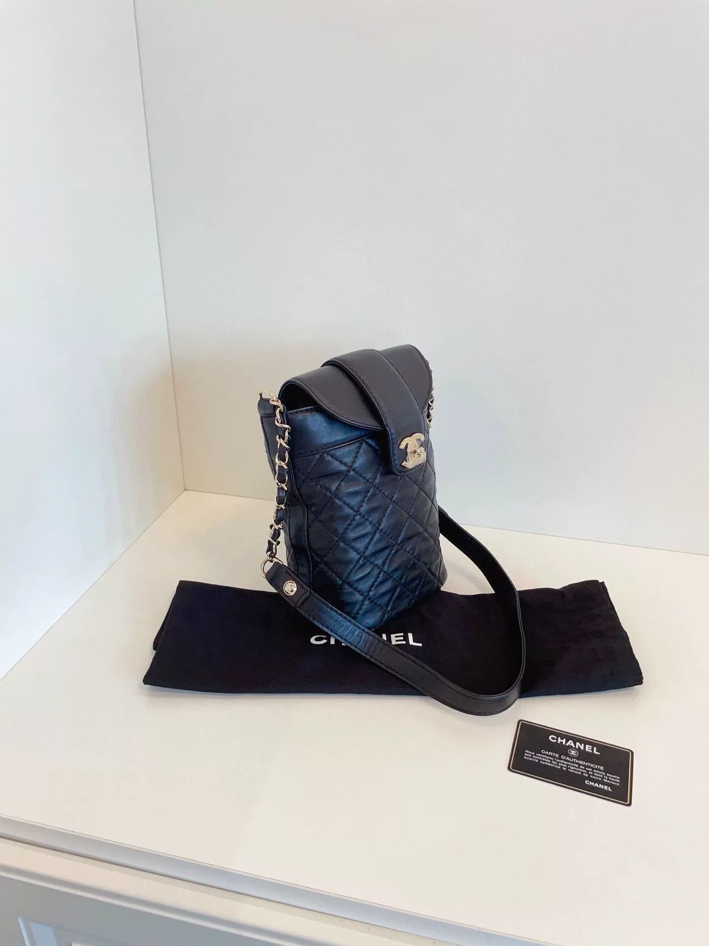 Chanel Pre-loved Bag Very good condition Size ONE SIZE - 3 Thumbnail