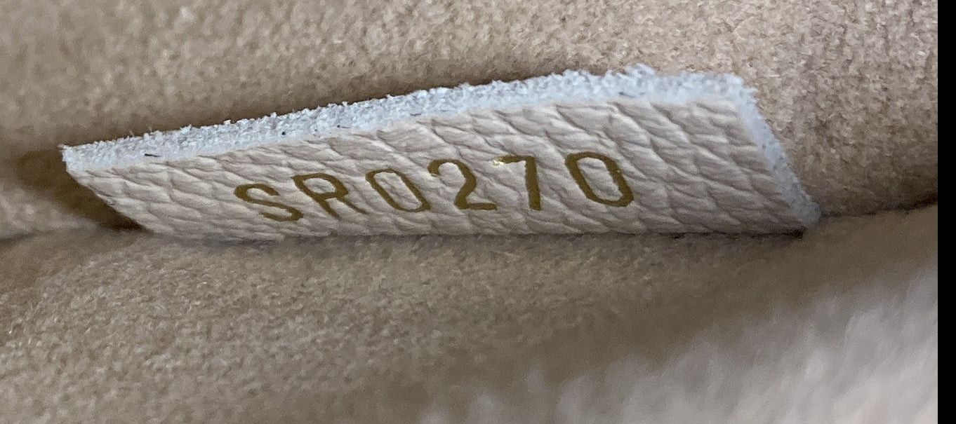 Louis Vuitton On My Side Tote Size ONE SIZE - 7 Thumbnail