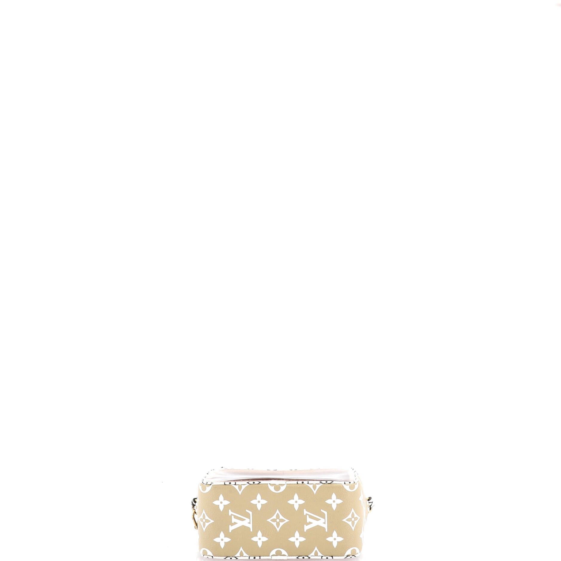 Louis Vuitton Beach Pouch Size ONE SIZE - 4 Thumbnail