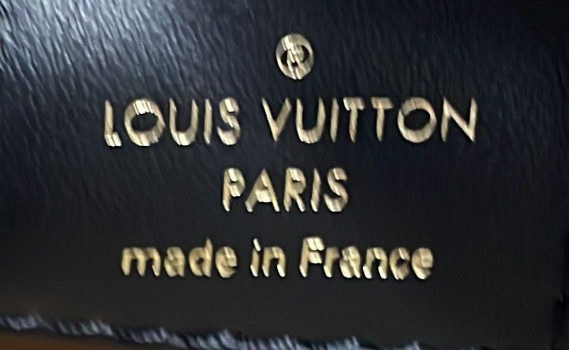 Louis Vuitton On My Side Tote Size ONE SIZE - 7 Thumbnail