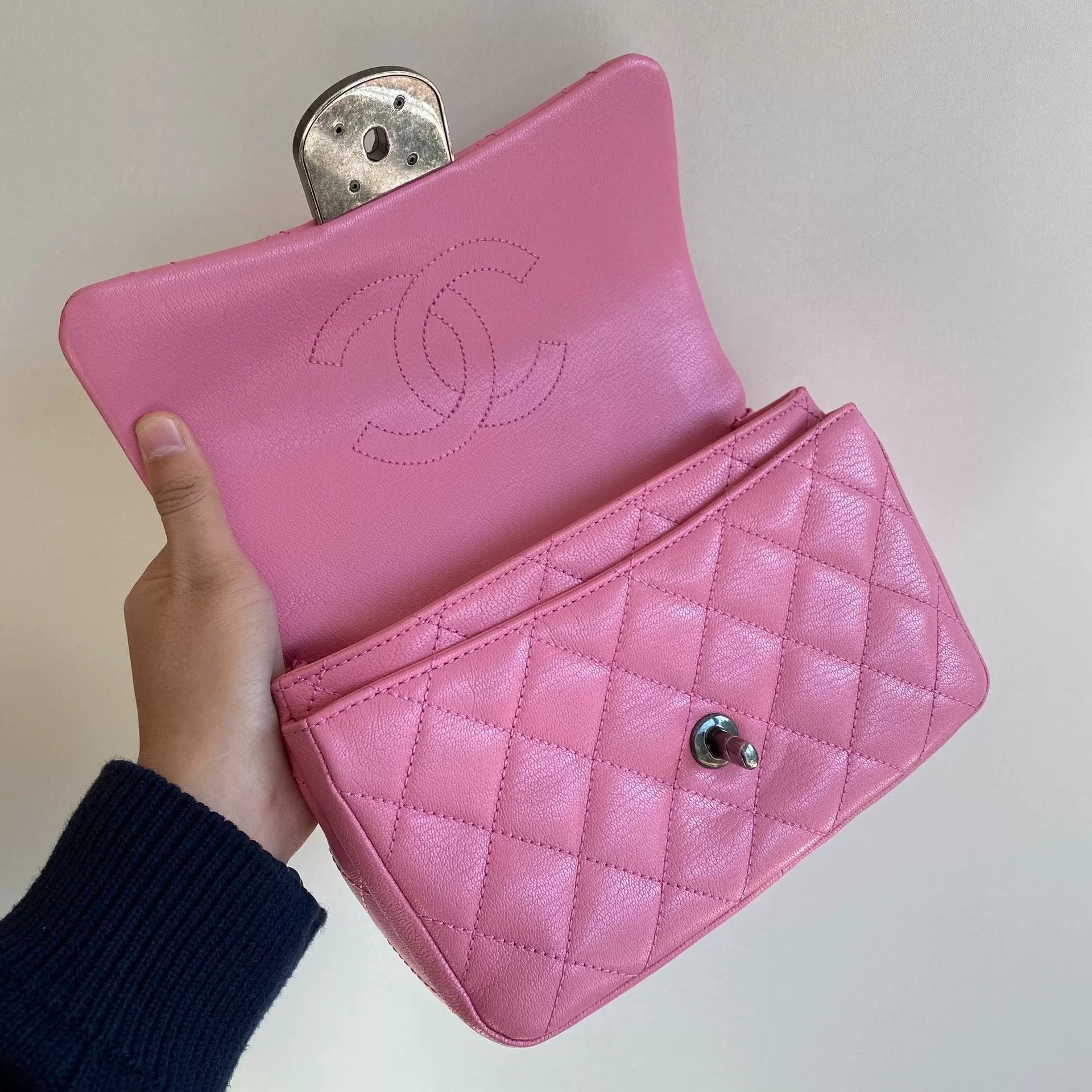 Chanel Pre-loved Bag Very good condition Size ONE SIZE - 6 Thumbnail
