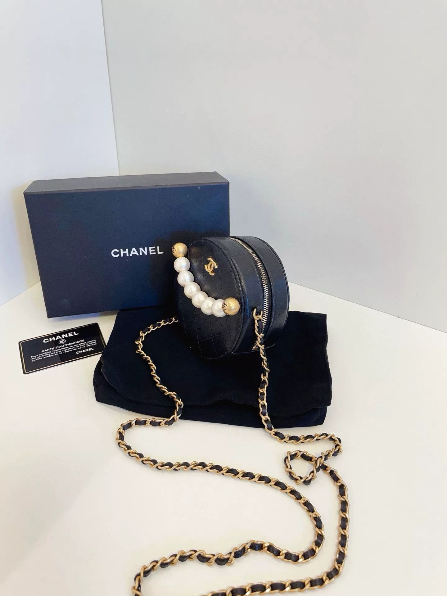 Chanel Pre-loved Bag Very good condition Size ONE SIZE - 4 Thumbnail