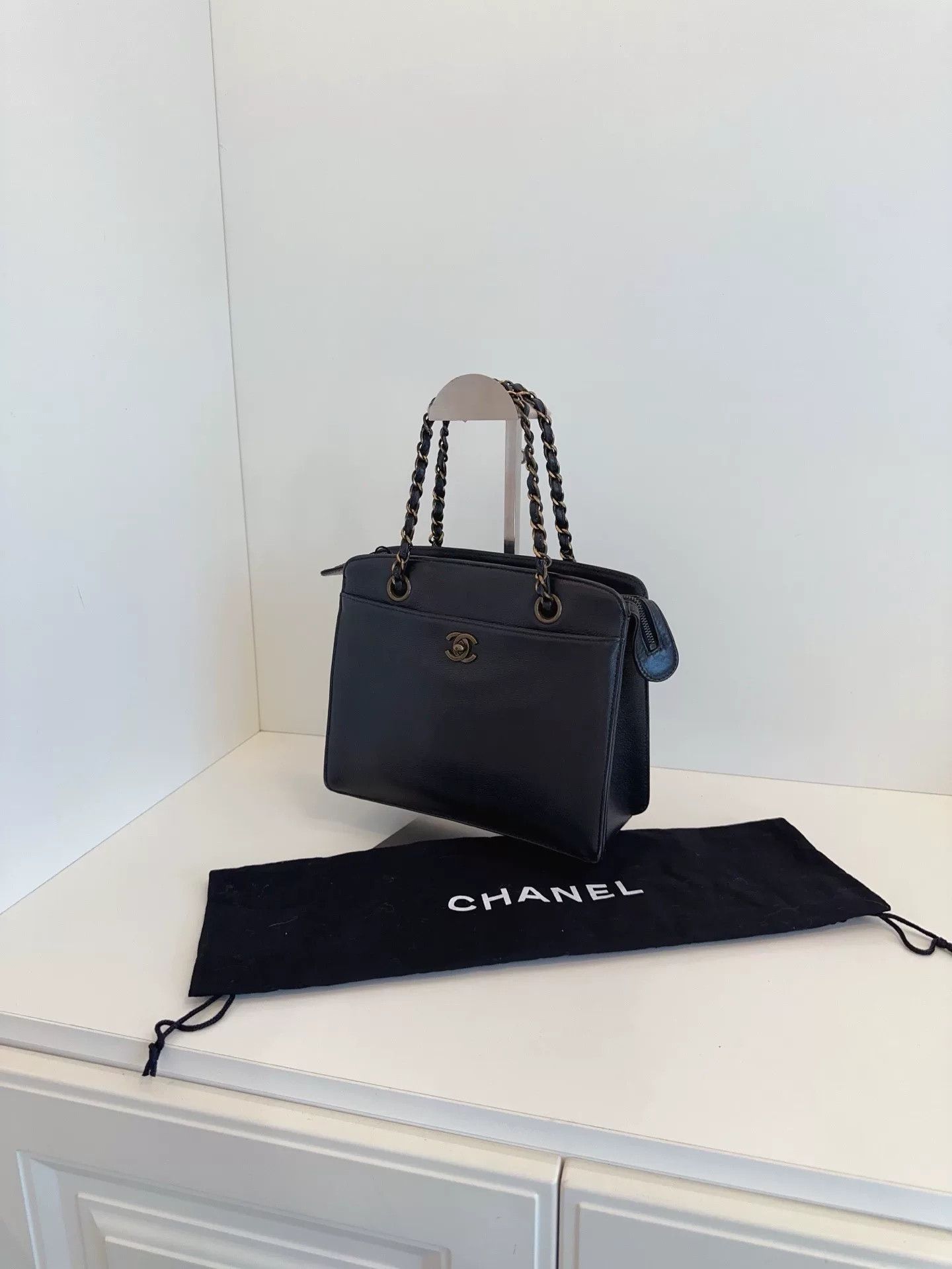 Chanel Pre-loved Bag Very good condition Size ONE SIZE - 3 Thumbnail