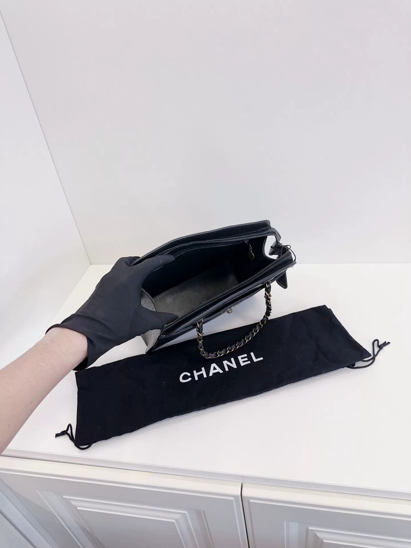Chanel Pre-loved Bag Very good condition Size ONE SIZE - 9 Thumbnail