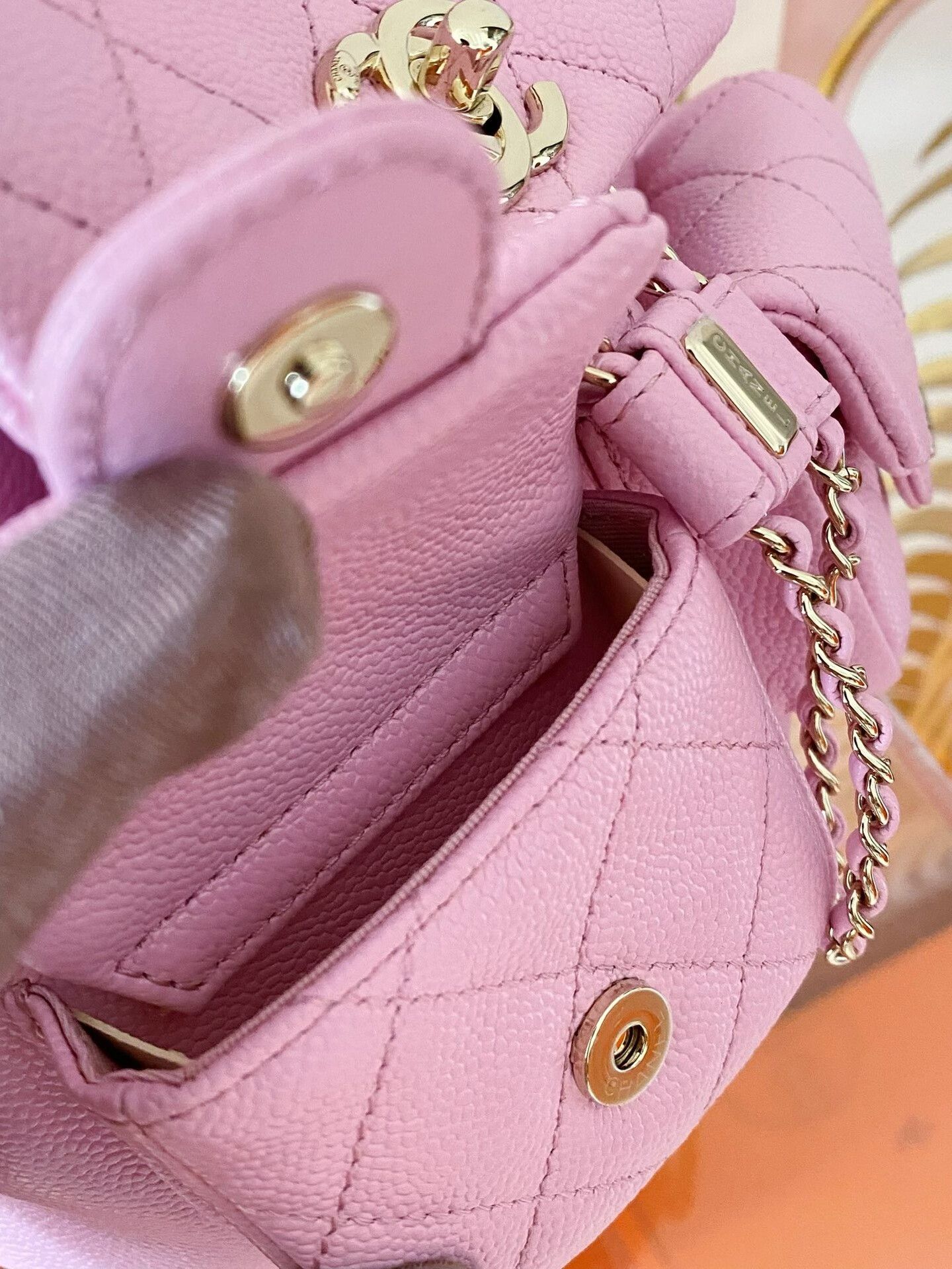 Chanel Pre-loved Bag Very good condition Size ONE SIZE - 3 Thumbnail