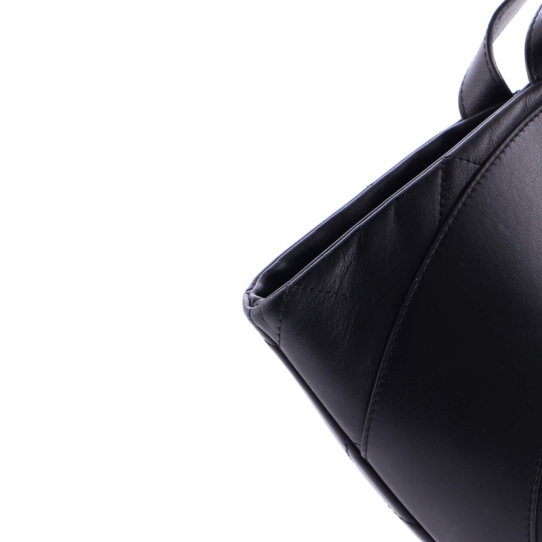 Chanel Club Monaco Shopping Tote Size ONE SIZE - 7 Thumbnail