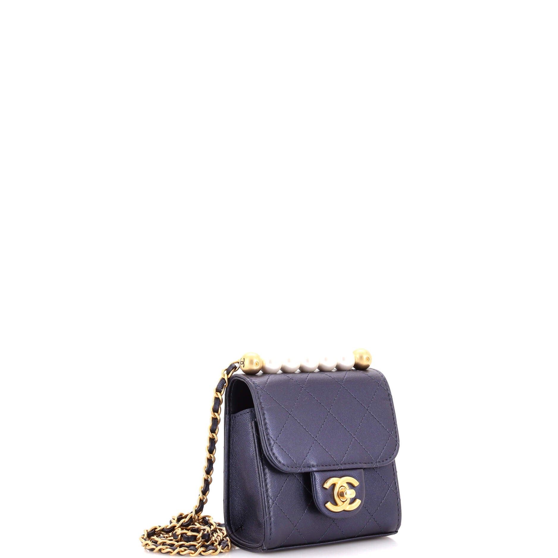 Chanel Chic Pearls Flap Clutch with Chain Size ONE SIZE - 3 Thumbnail