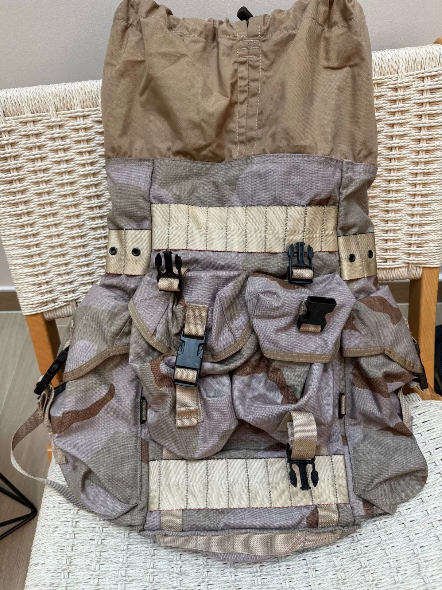 American Eagle Outfitters Unique 90s Eagle Industrial Bag Size ONE SIZE - 5 Thumbnail