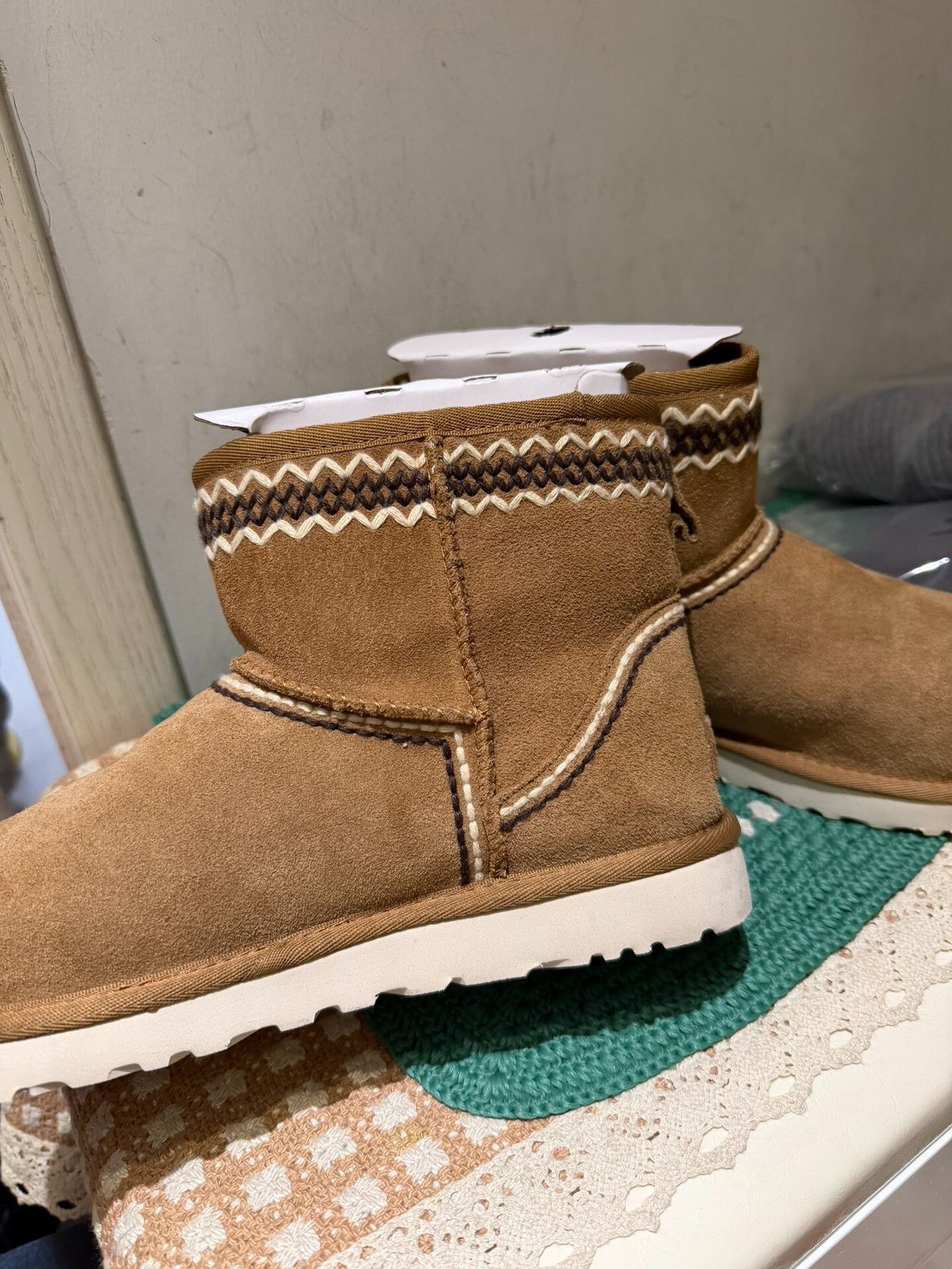 Ugg UGG Snow Boots Size 42 Brand New Size US 9 / EU 42 - 4 Thumbnail