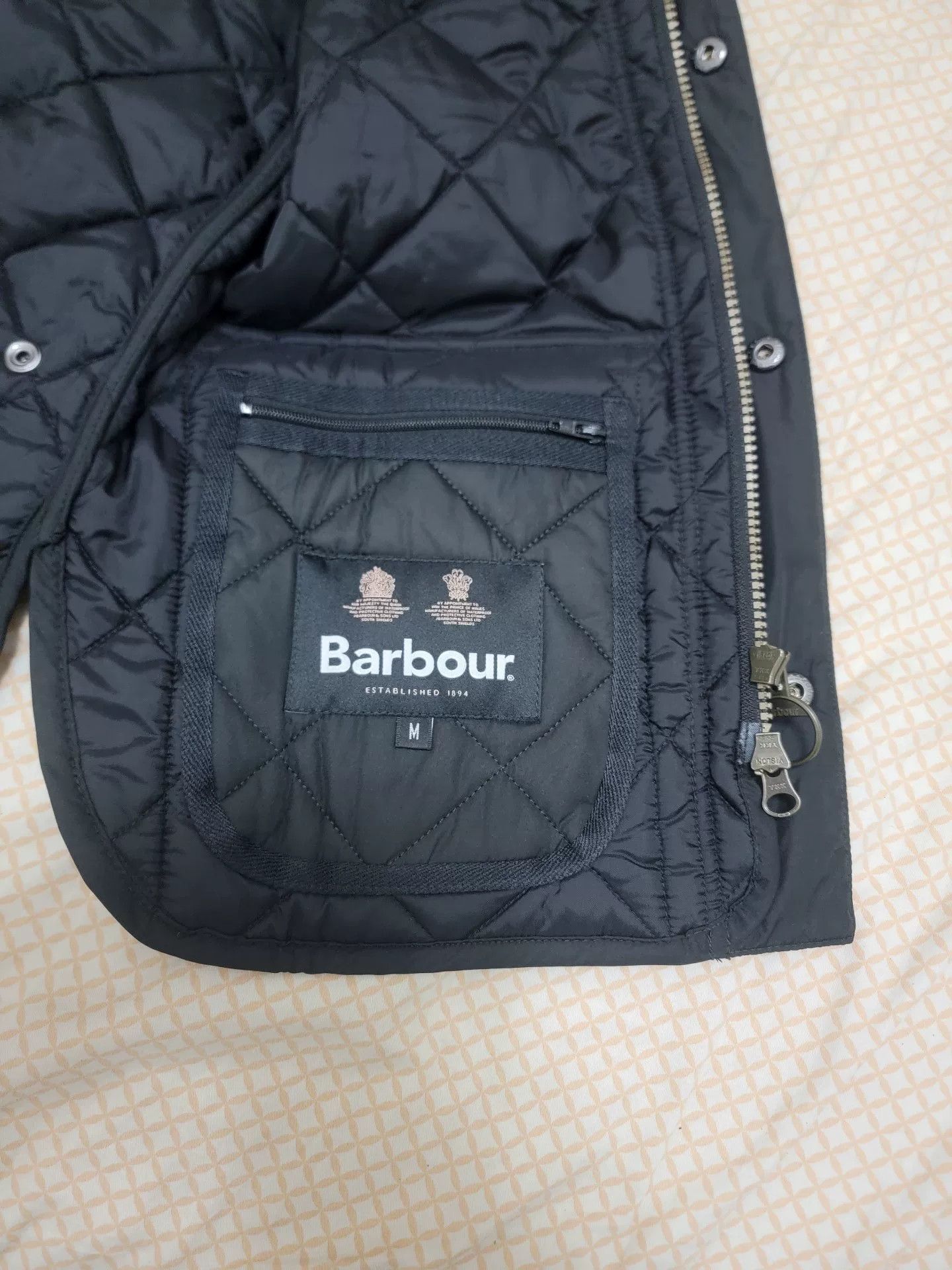 Barbour Barbour Quilted Vest in Black Size M Size US M / EU 48-50 / 2 - 7 Thumbnail
