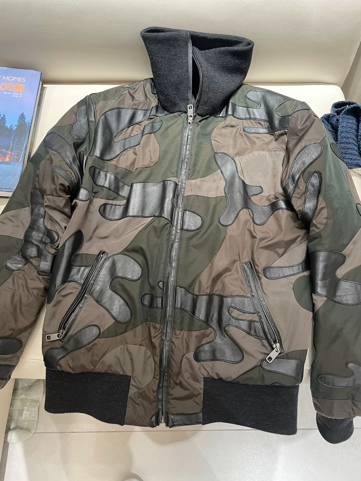 Dolce & Gabbana Stylish Dolce & Gabbana Winter Jacket Size US M / EU 48-50 / 2 - 2 Thumbnail