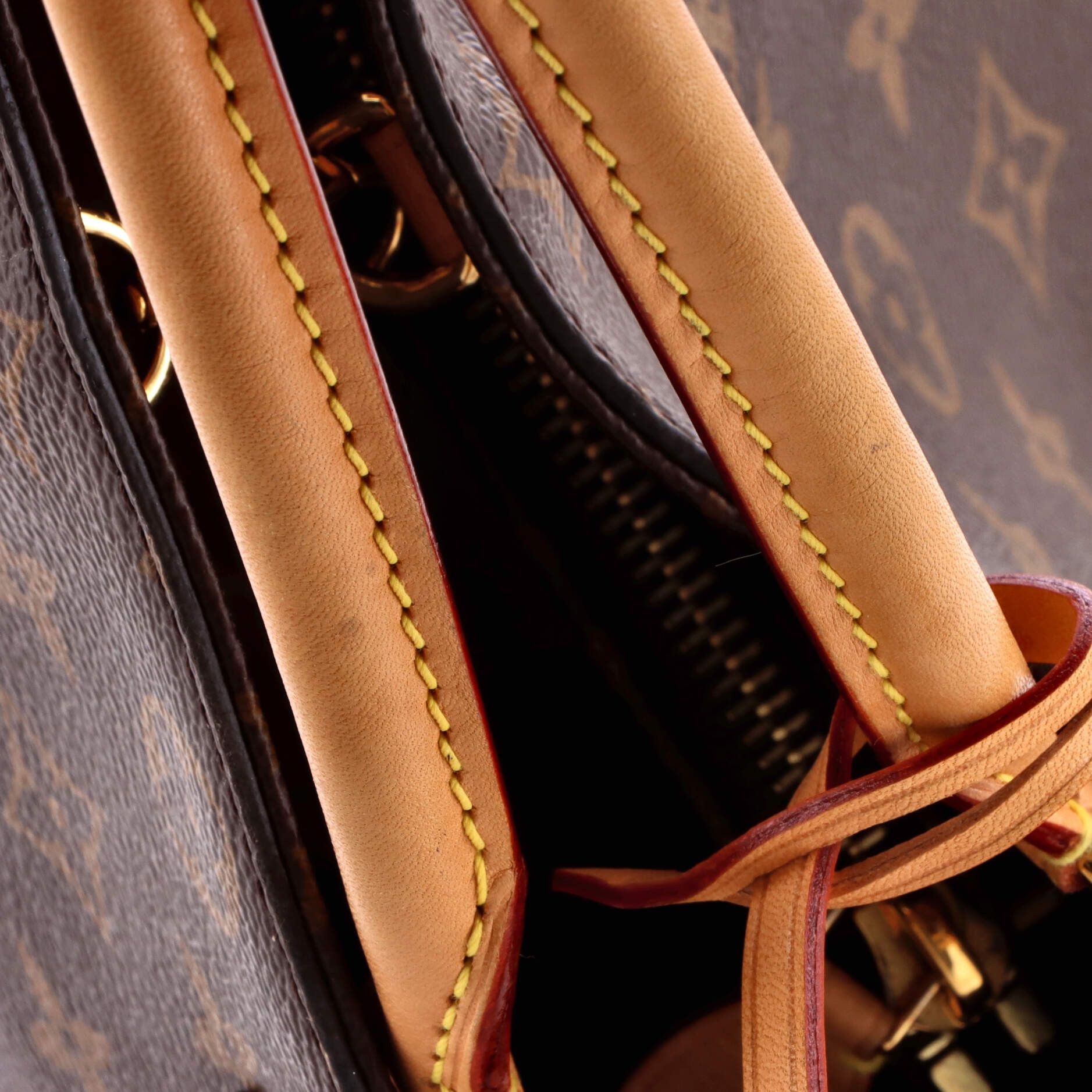 Louis Vuitton Montaigne Handbag Size ONE SIZE - 6 Thumbnail
