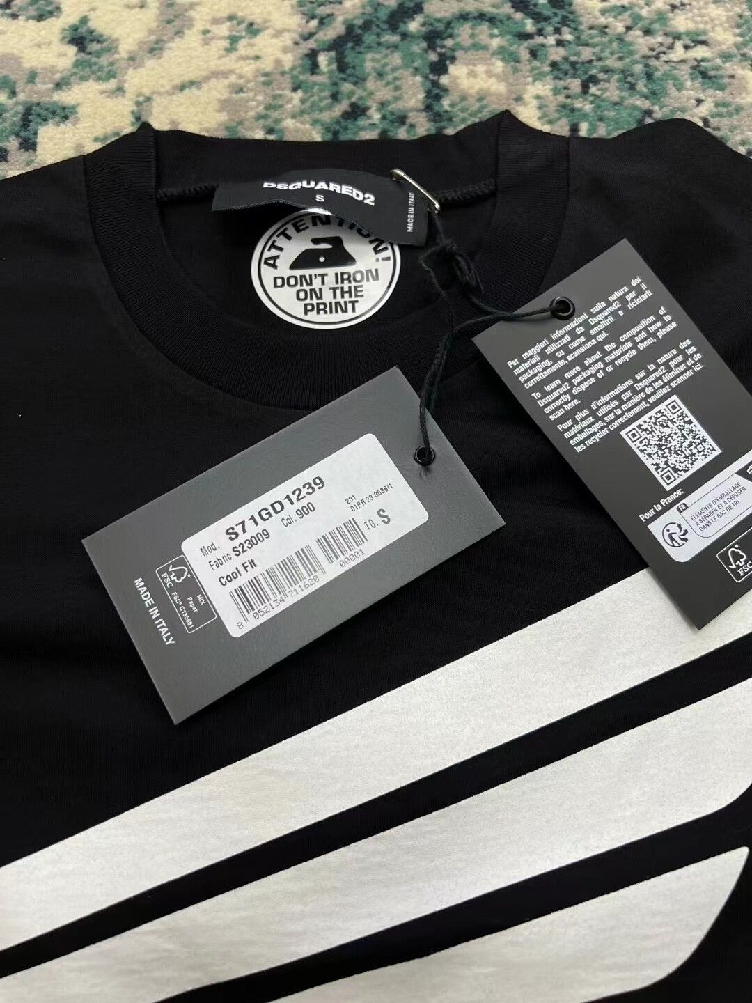 Dsquared2 Dsquared2 Black Graphic T-Shirt for Men Size US M / EU 48-50 / 2 - 5 Thumbnail