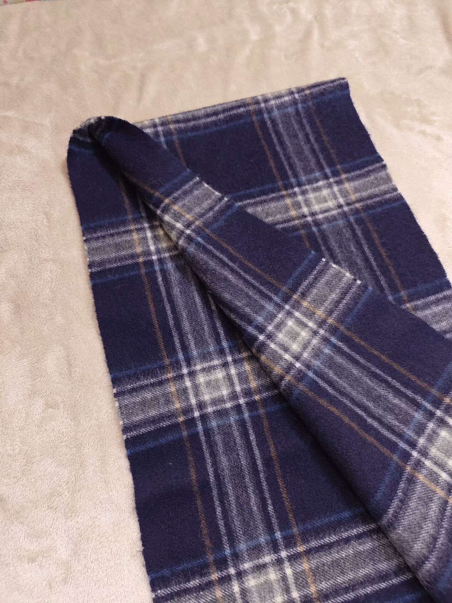 Henry Poole Henry Poole Cashmere Scarf in Blue Plaid Size ONE SIZE - 4 Thumbnail