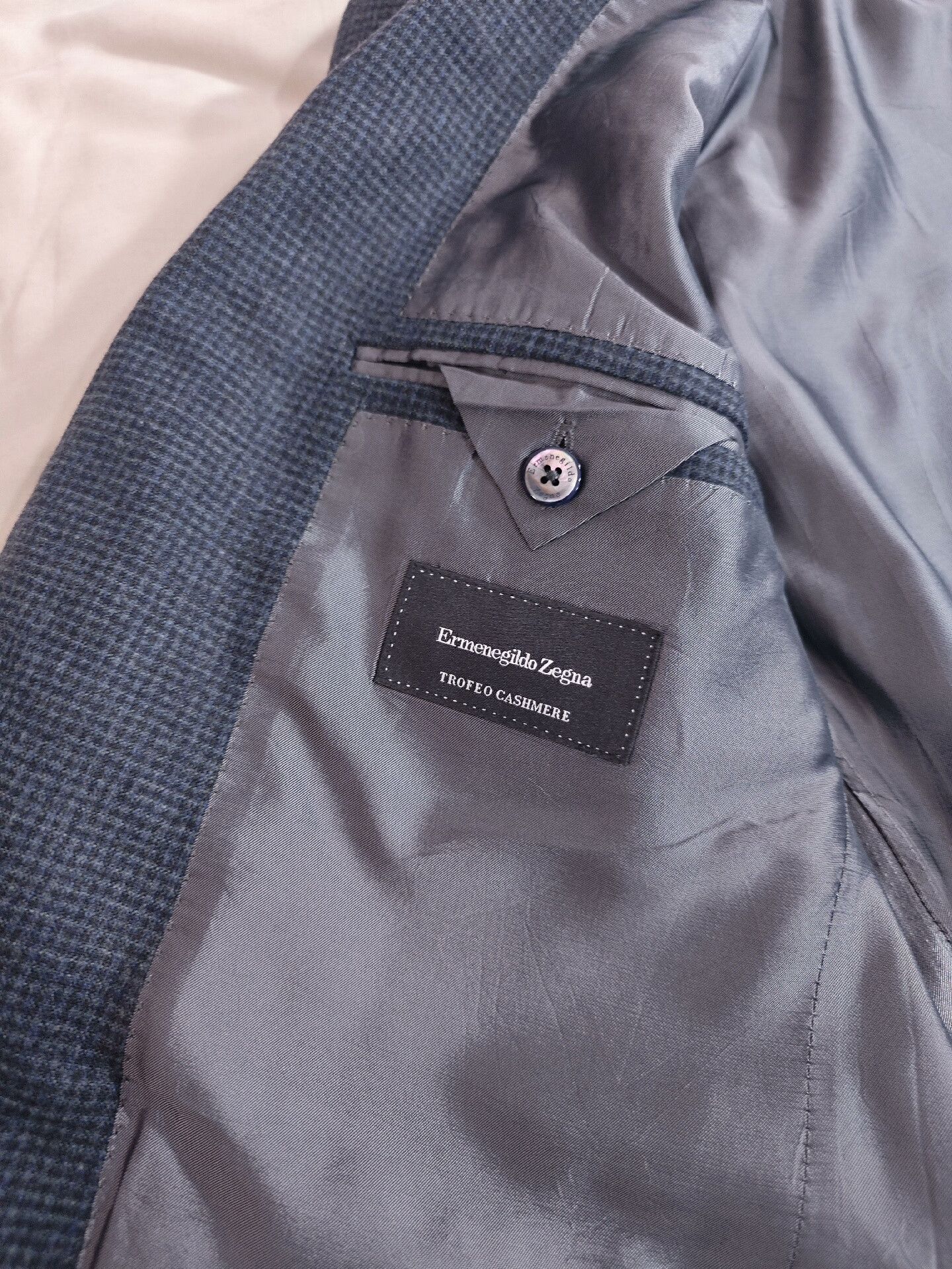 Ermenegildo Zegna Italian Wool Cashmere Suit Trofeo Size US L / EU 52-54 / 3 - 4 Thumbnail