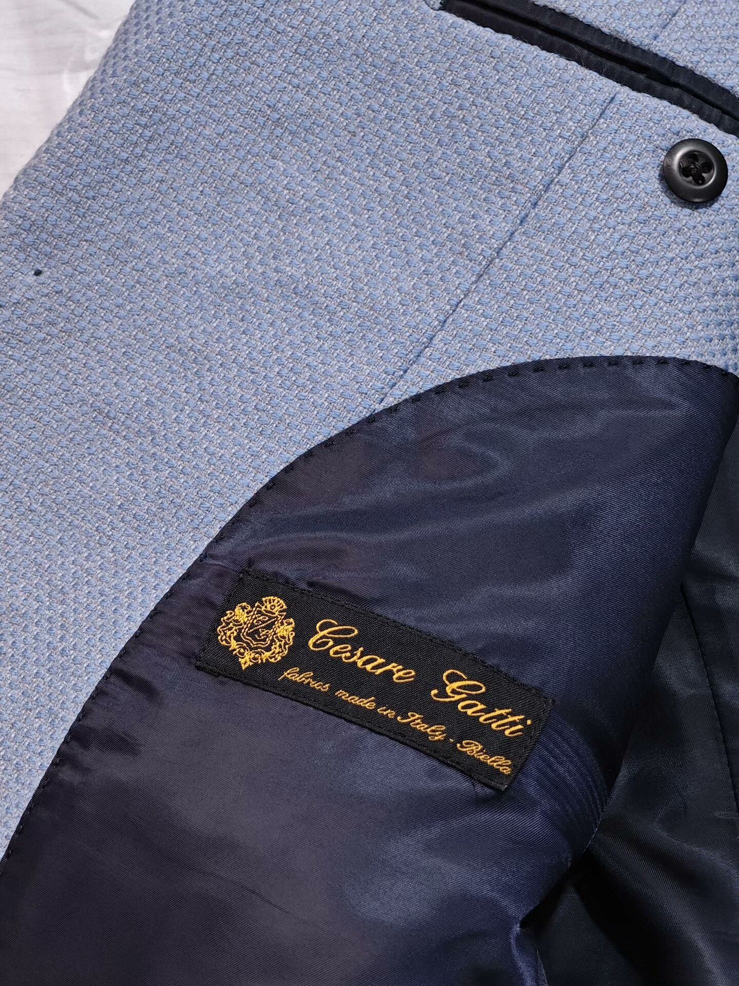 Cesare Attolini Custom Blue Wool Silk Suit Size US S / EU 44-46 / 1 - 7 Thumbnail