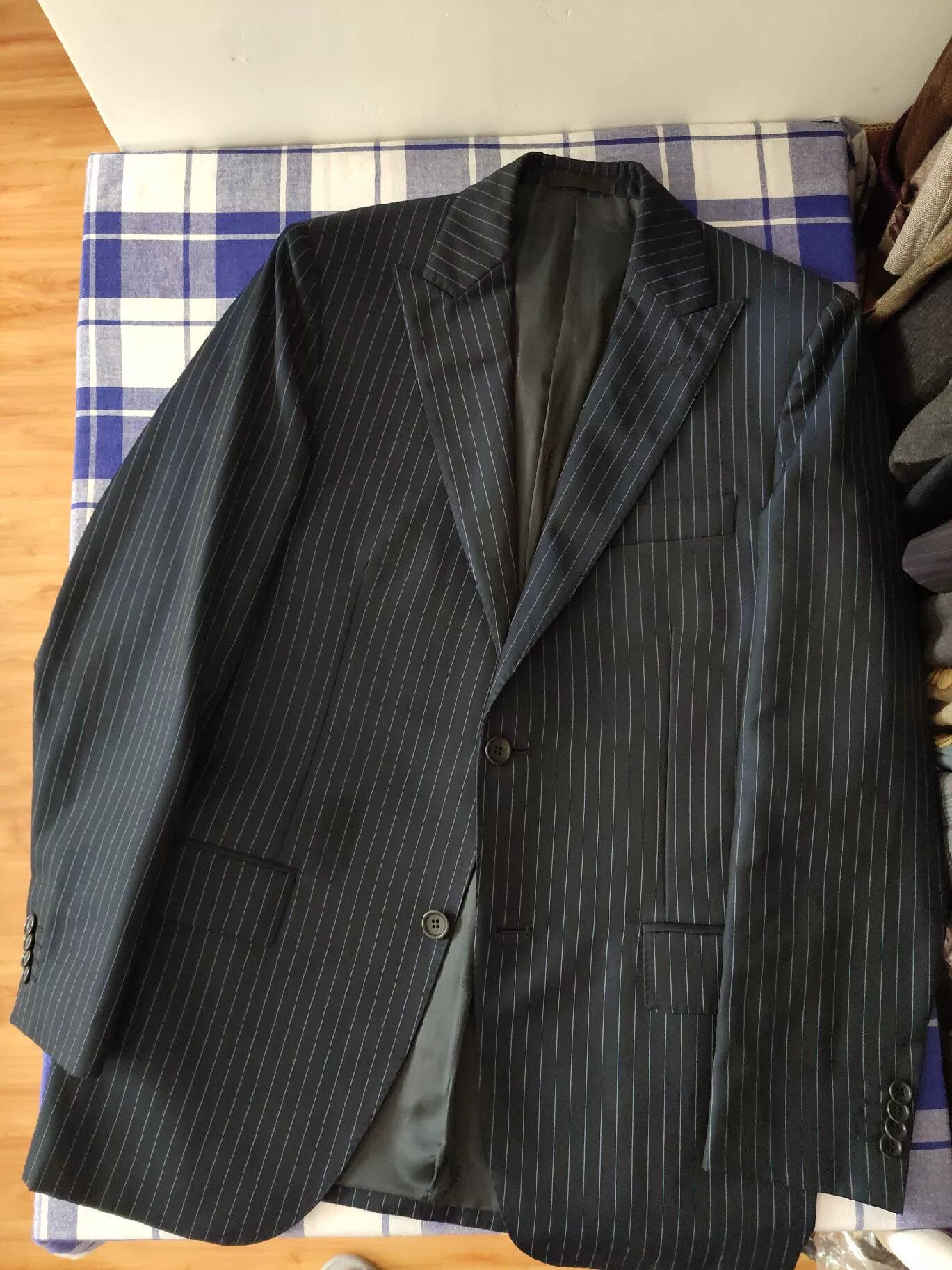 Boggi Italian Wool Blend Pinstripe Suit Jacket Size US S / EU 44-46 / 1 - 8 Thumbnail