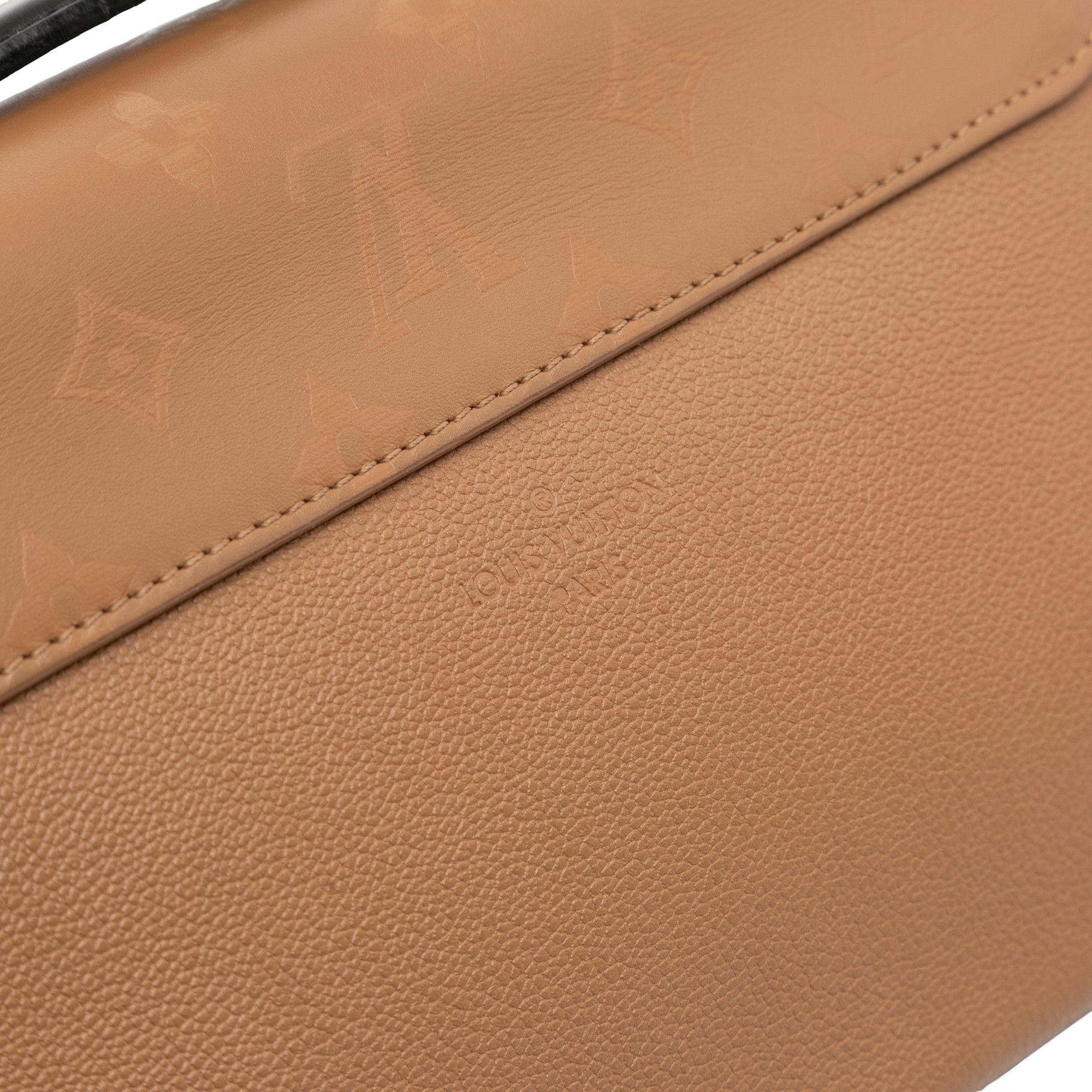 Louis Vuitton Louis Vuitton Bicolor Monogram Cuir Plume Ecume Very Chain Bag Size ONE SIZE - 10 Thumbnail