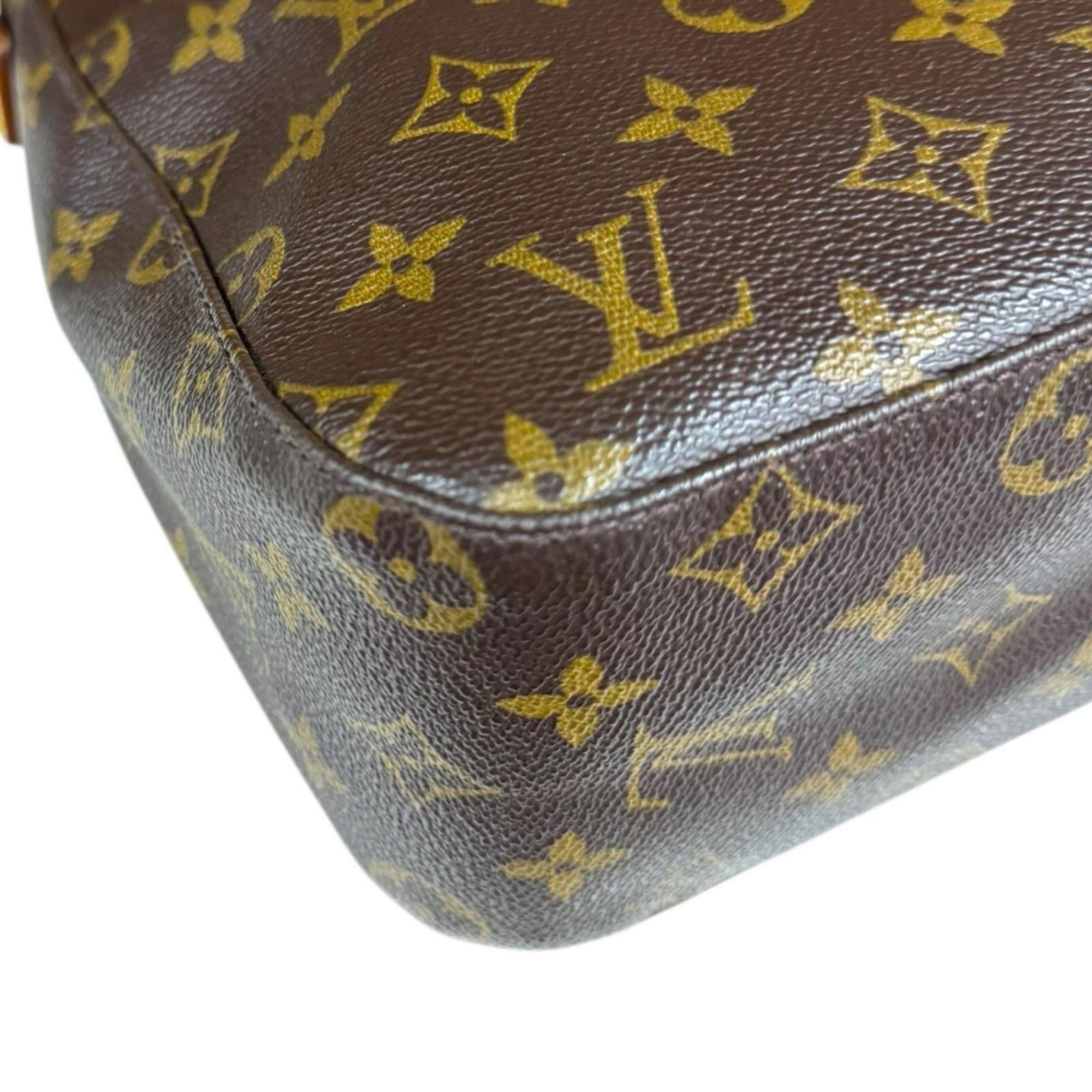 Louis Vuitton Pre-owned Louis Vuitton Looping MM Monogram Shoulder Bag in Brown Canvas (M51146) for Women. Size ONE SIZE - 13 Thumbnail