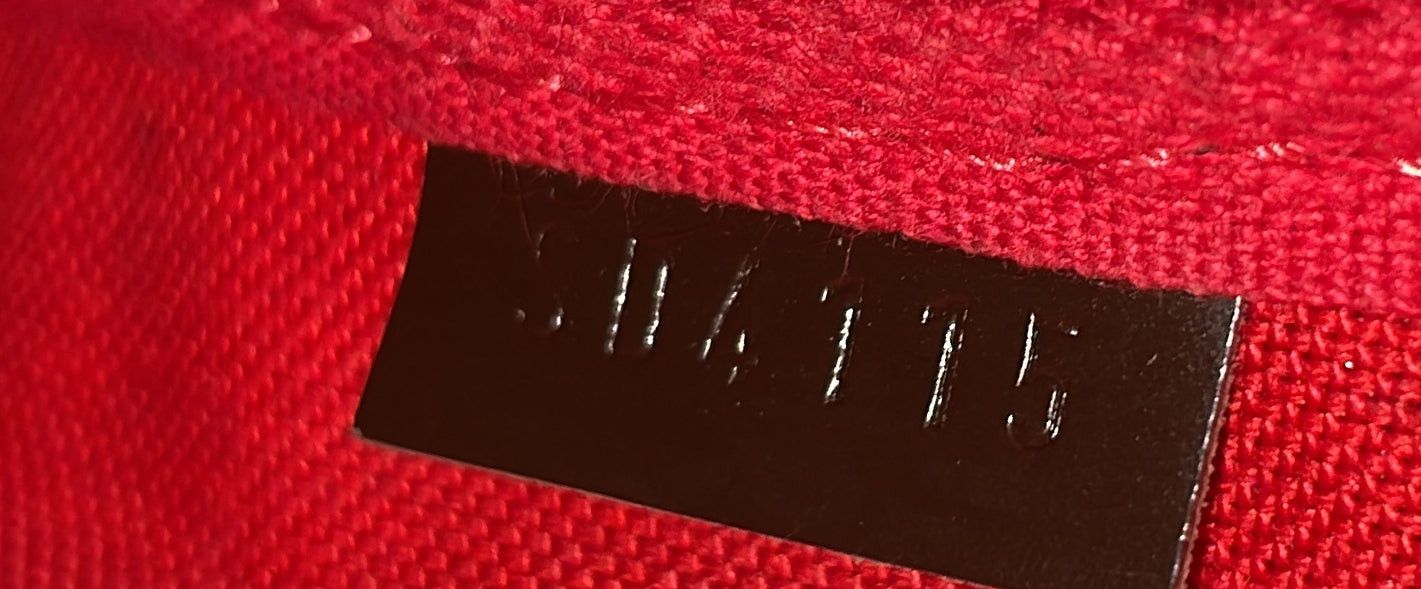Louis Vuitton Favorite Handbag Size ONE SIZE - 8 Thumbnail