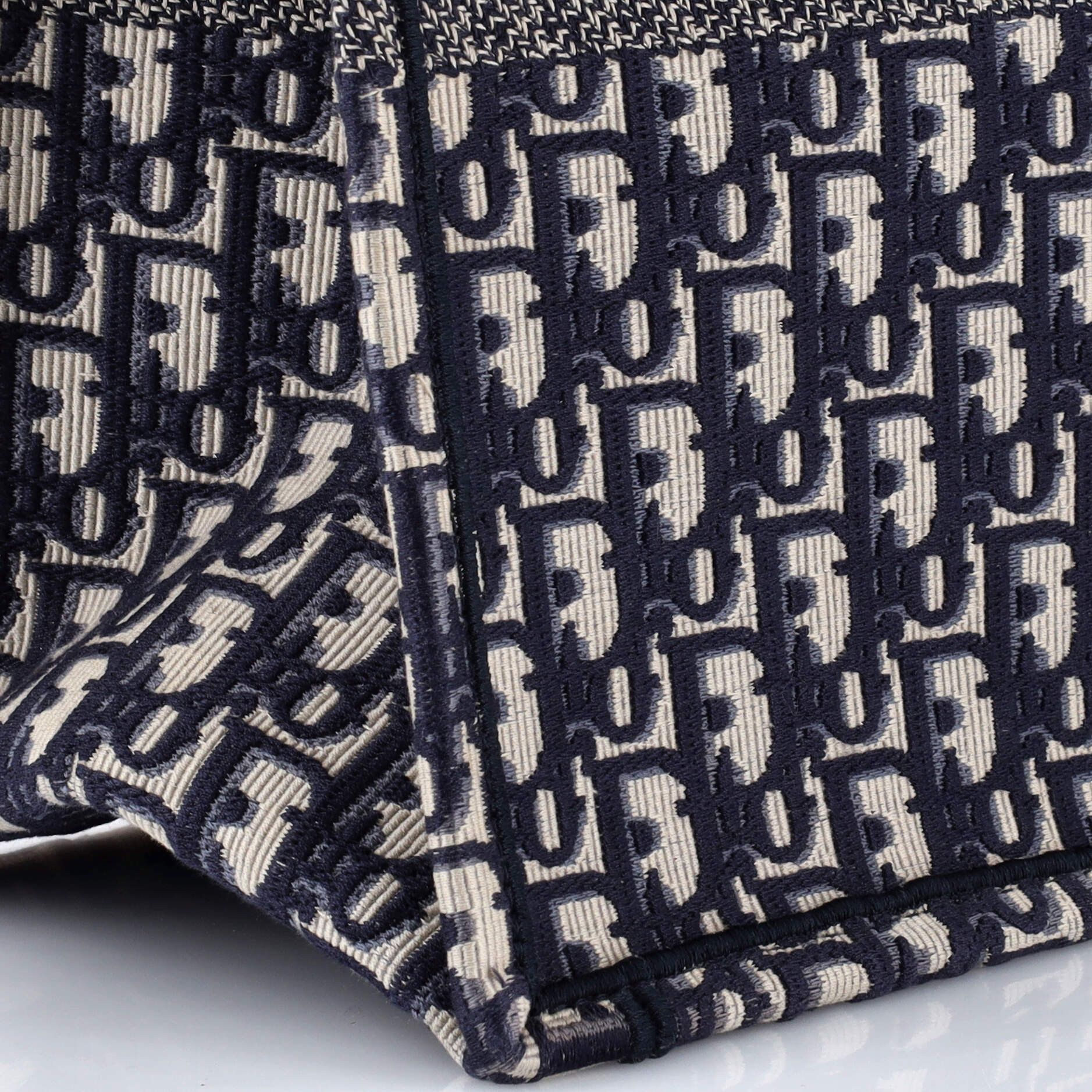 Dior Book Tote Size ONE SIZE - 6 Thumbnail