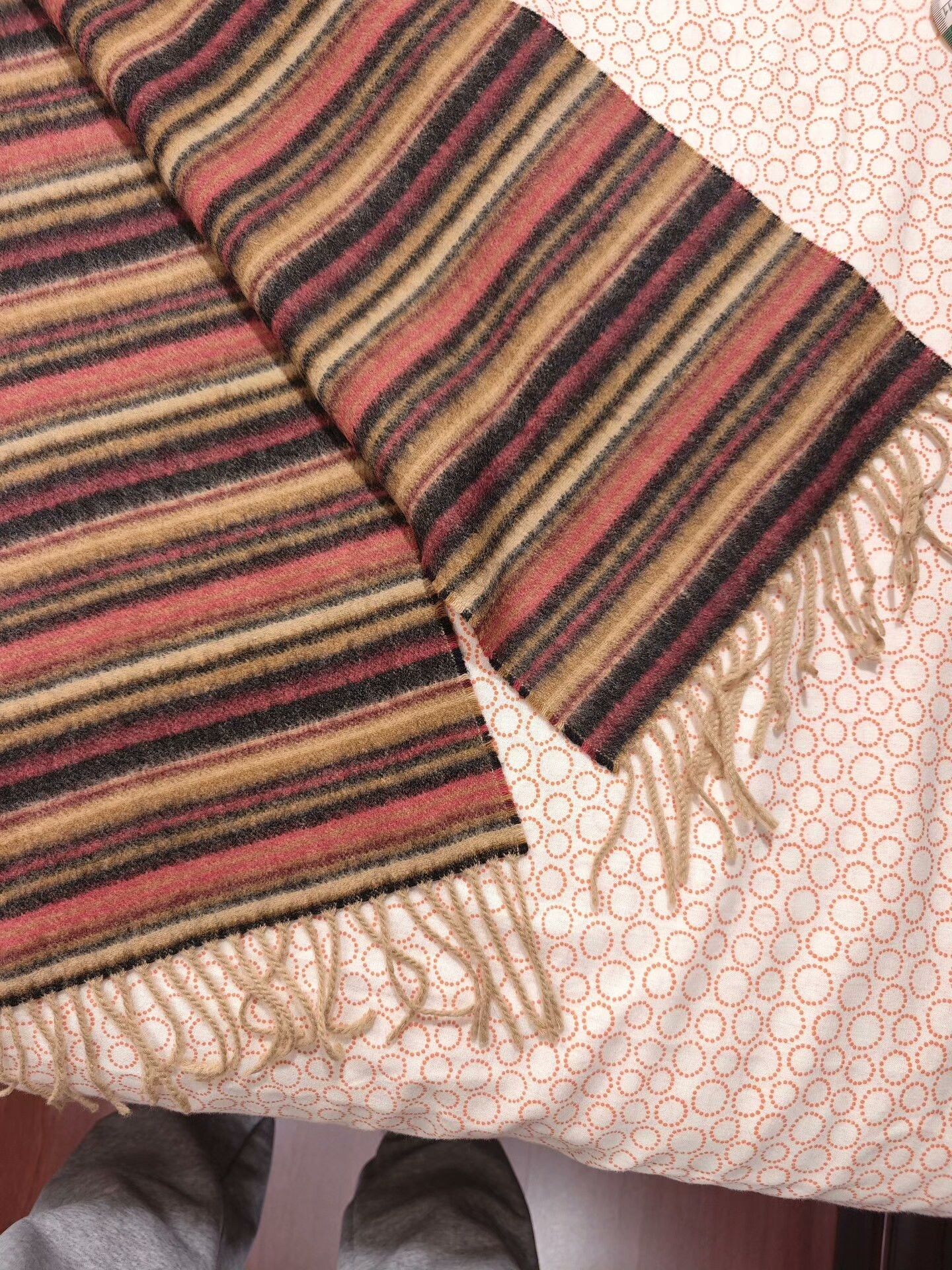 Johnstons Of Elgin Johnstons Cashmere Scarf in Striped Design Size ONE SIZE - 4 Thumbnail