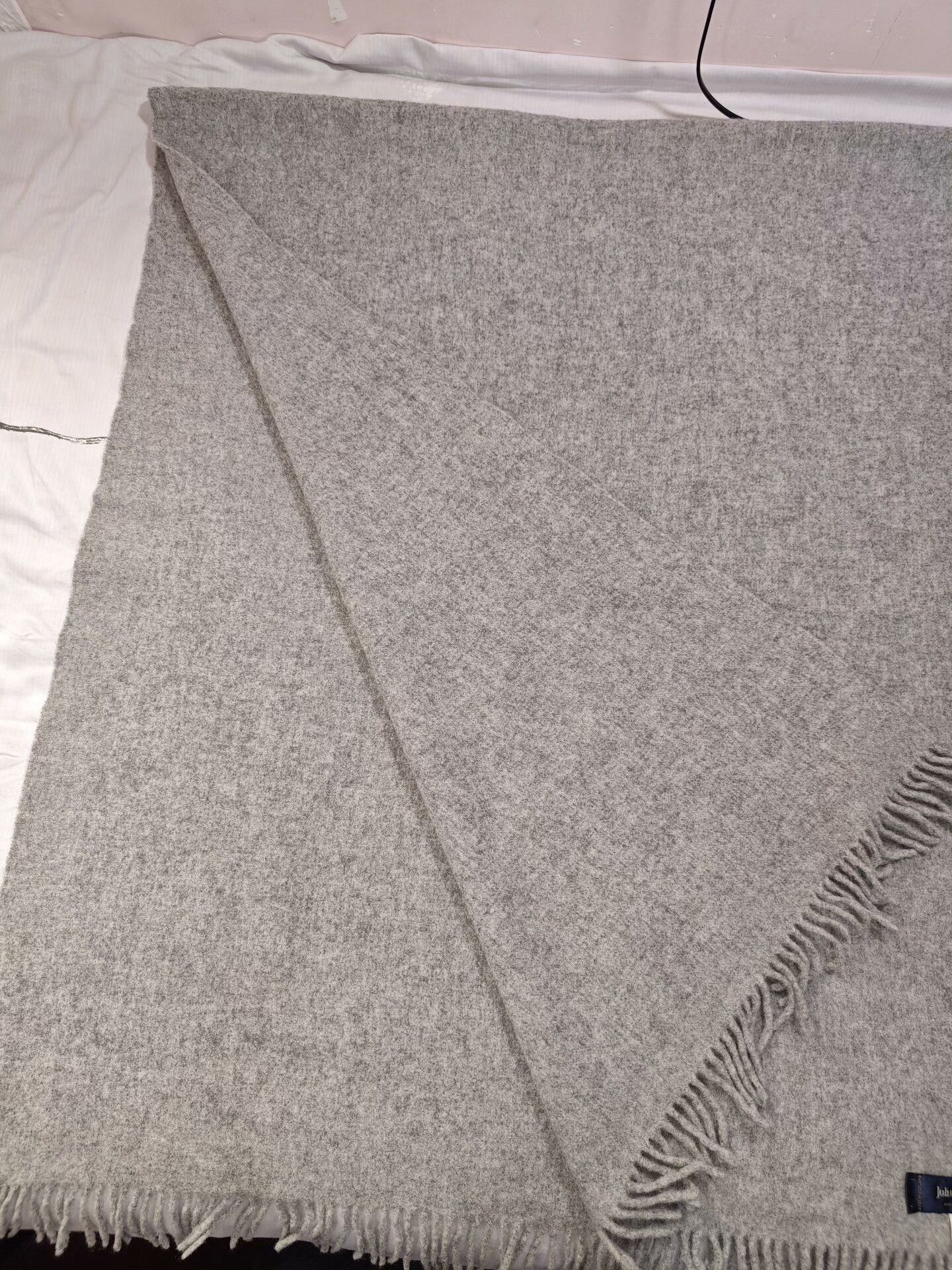 Johnstons Of Elgin Gray Scottish Wool Wrap Scarf Size ONE SIZE - 2 Thumbnail