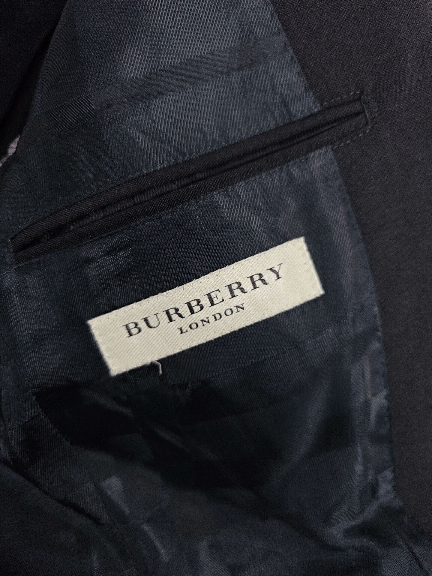 Burberry Burberry Wool and Mohair Suit Size US M / EU 48-50 / 2 - 4 Thumbnail