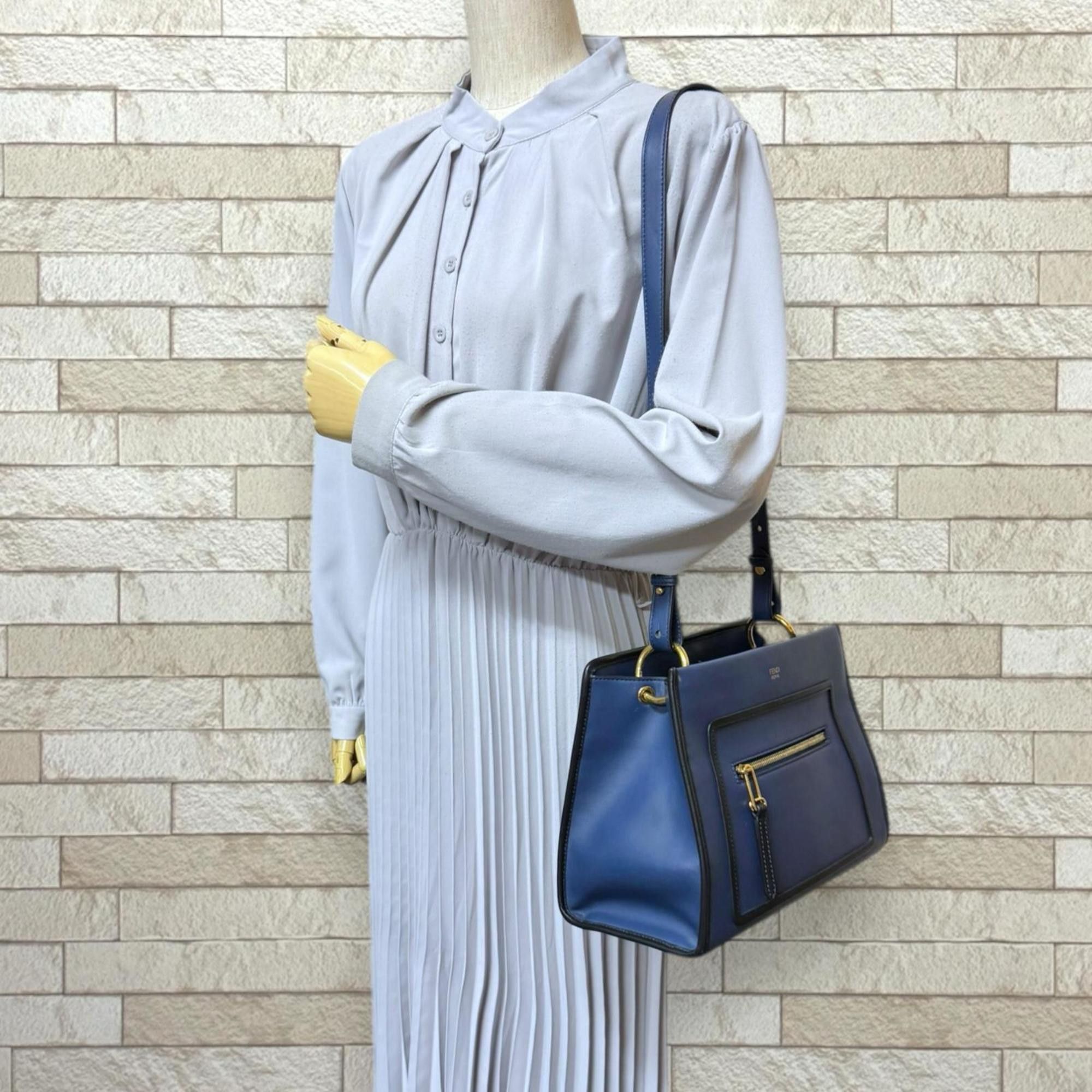 Fendi Fendi Runaway Small Shoulder Bag, Leather, 8BH344, Navy, Women's, Pre-owned, 2-Way Size ONE SIZE - 2 Thumbnail