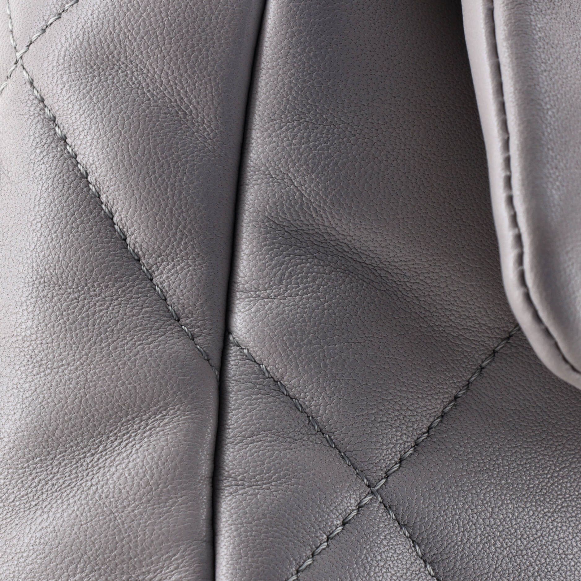 Chanel 19 Flap Bag Size ONE SIZE - 6 Thumbnail